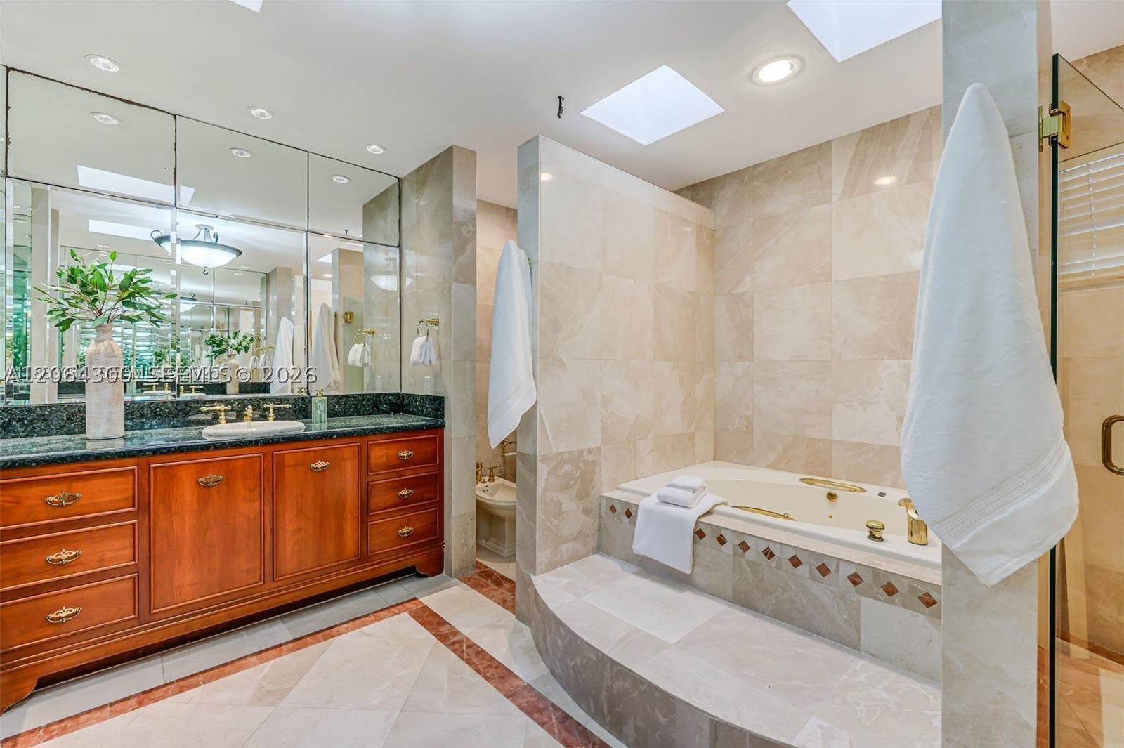 184 Paloma Dr Coral Gables, FL 33143