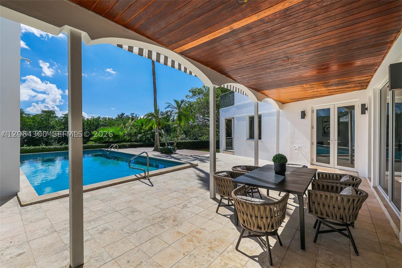 184 Paloma Dr Coral Gables, FL 33143