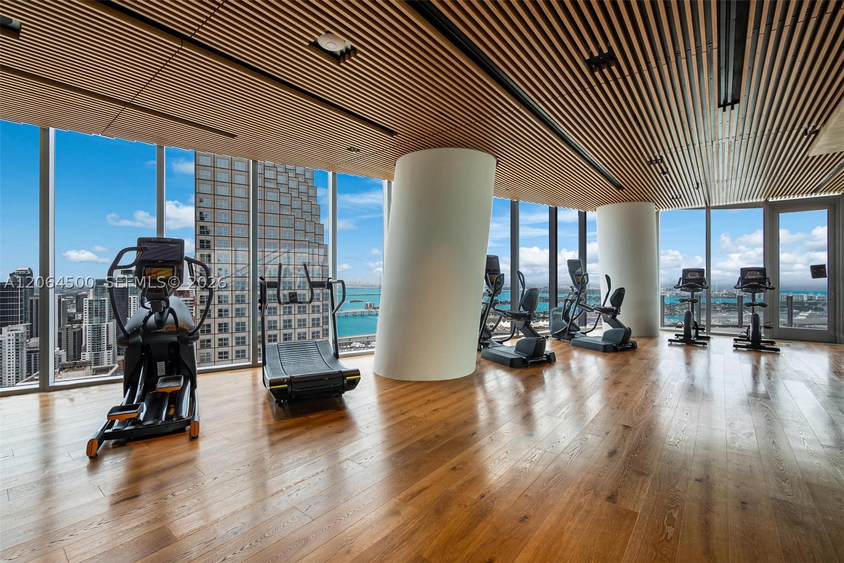 300 Biscayne Blvd Way #6301 Miami, FL 33131