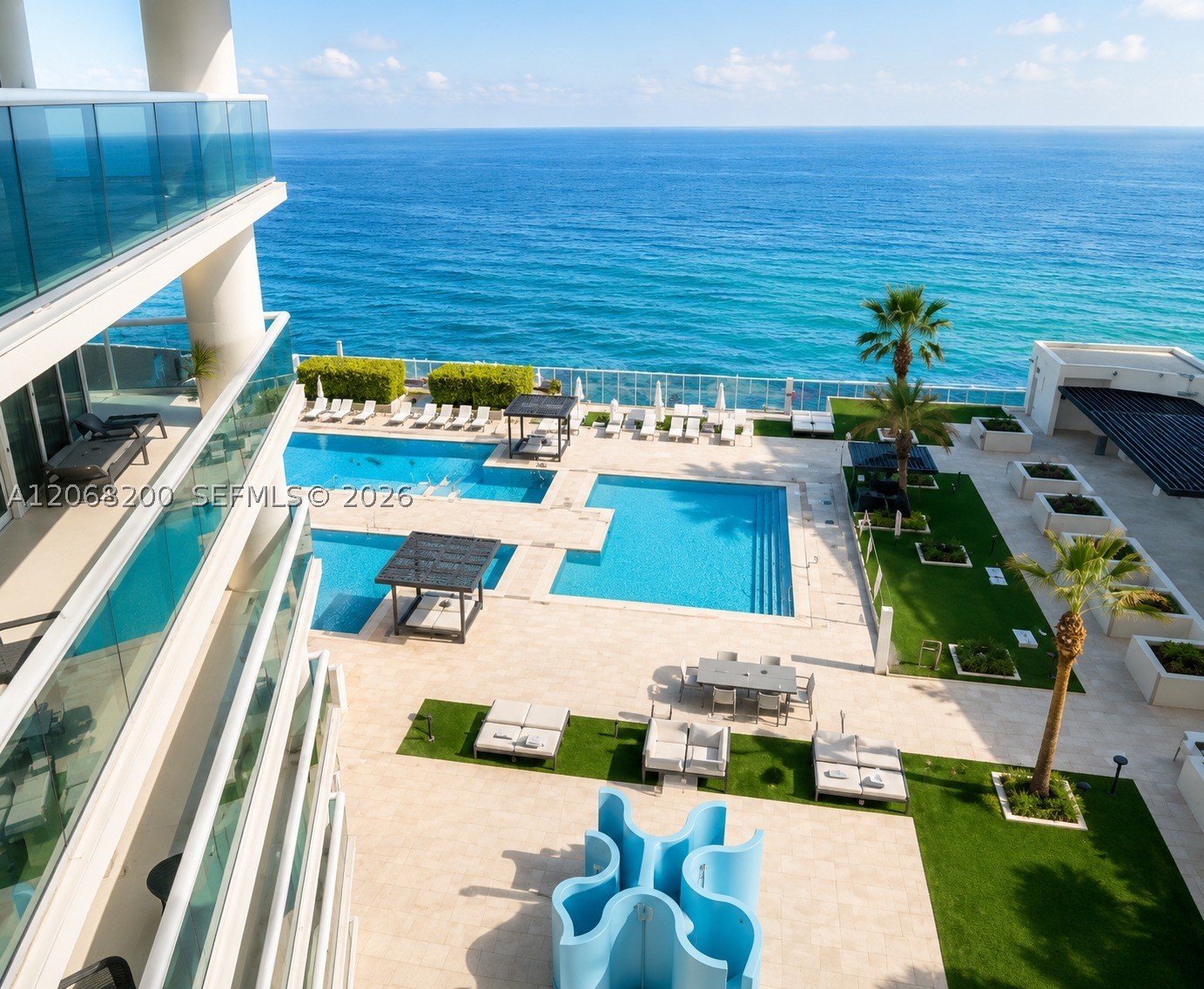 image Beach Club 33