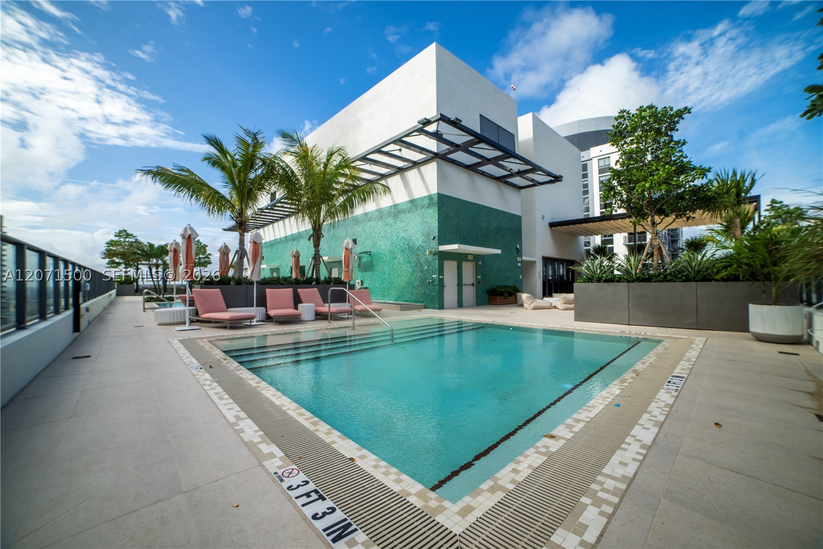 image The Crosby Miami Worldcenter12