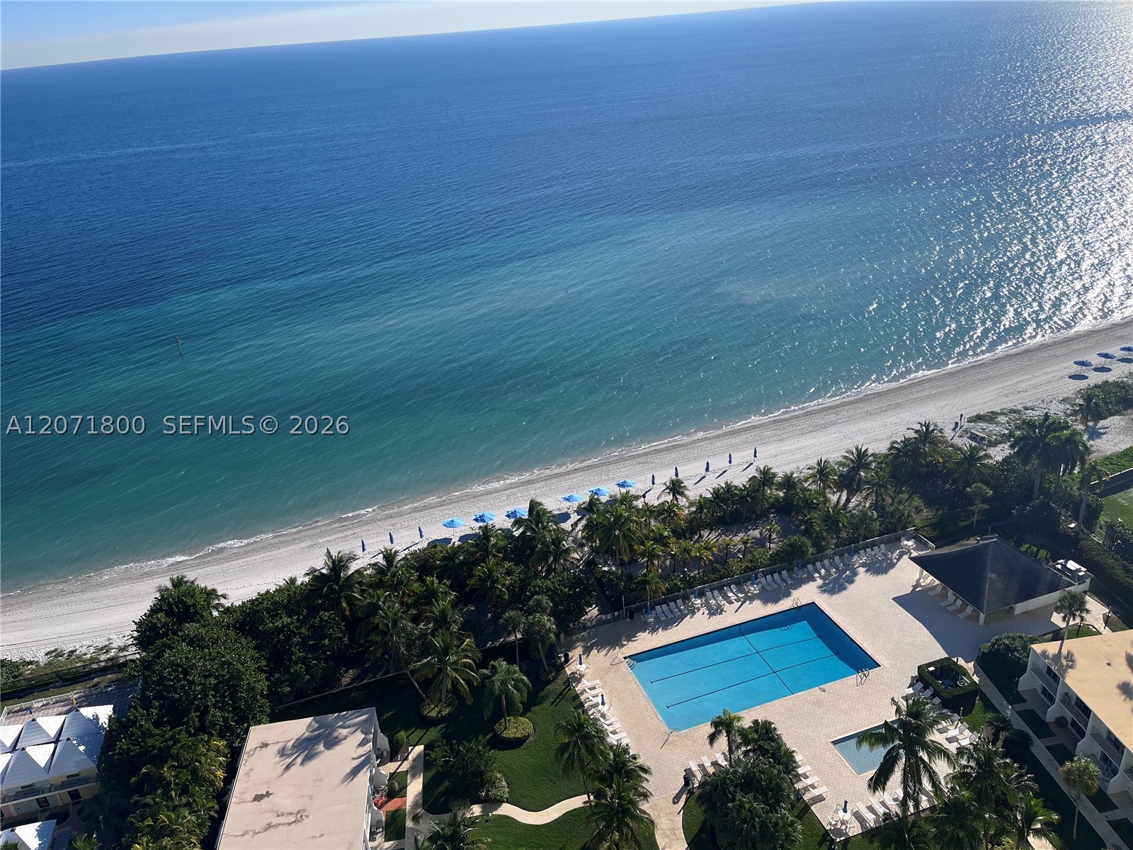 881 Ocean Dr #18B