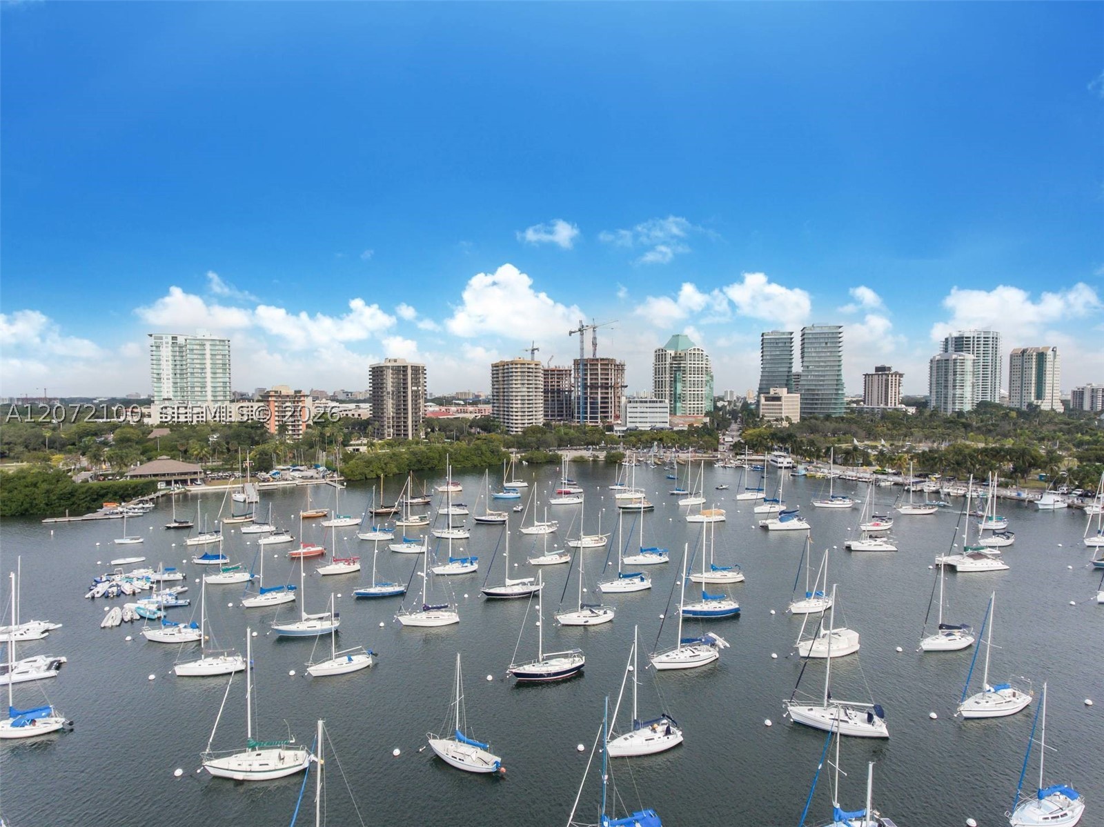 image Yacht Harbour47