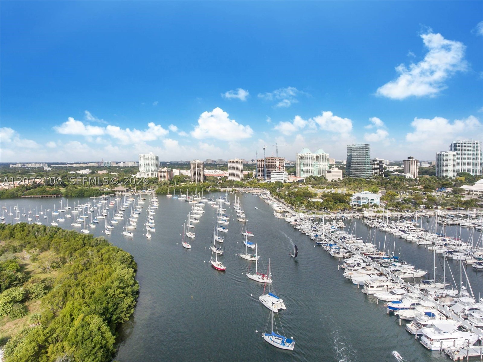 image Yacht Harbour48