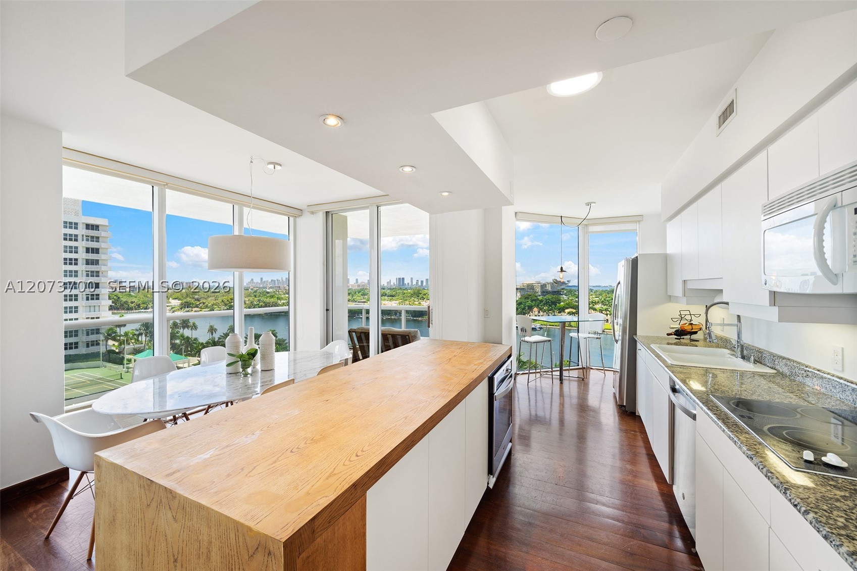 4779 Collins Ave #1005 Miami Beach, FL 33140
