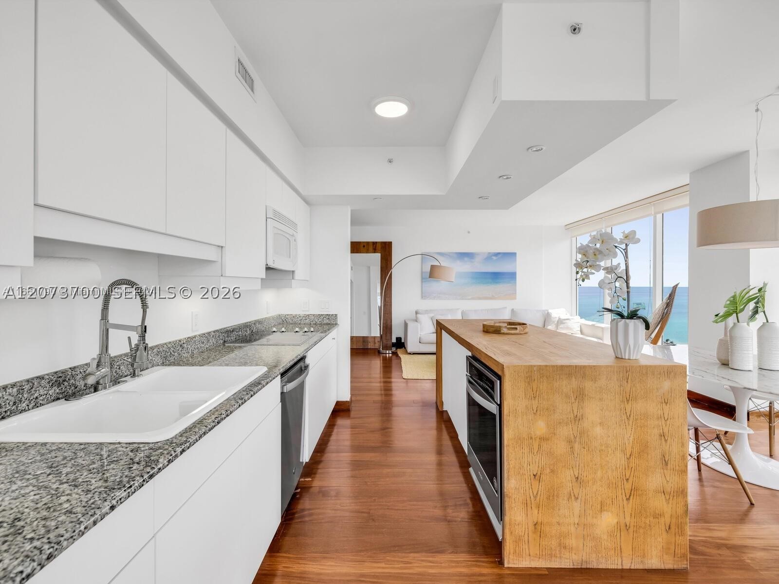 4779 Collins Ave #1005 Miami Beach, FL 33140