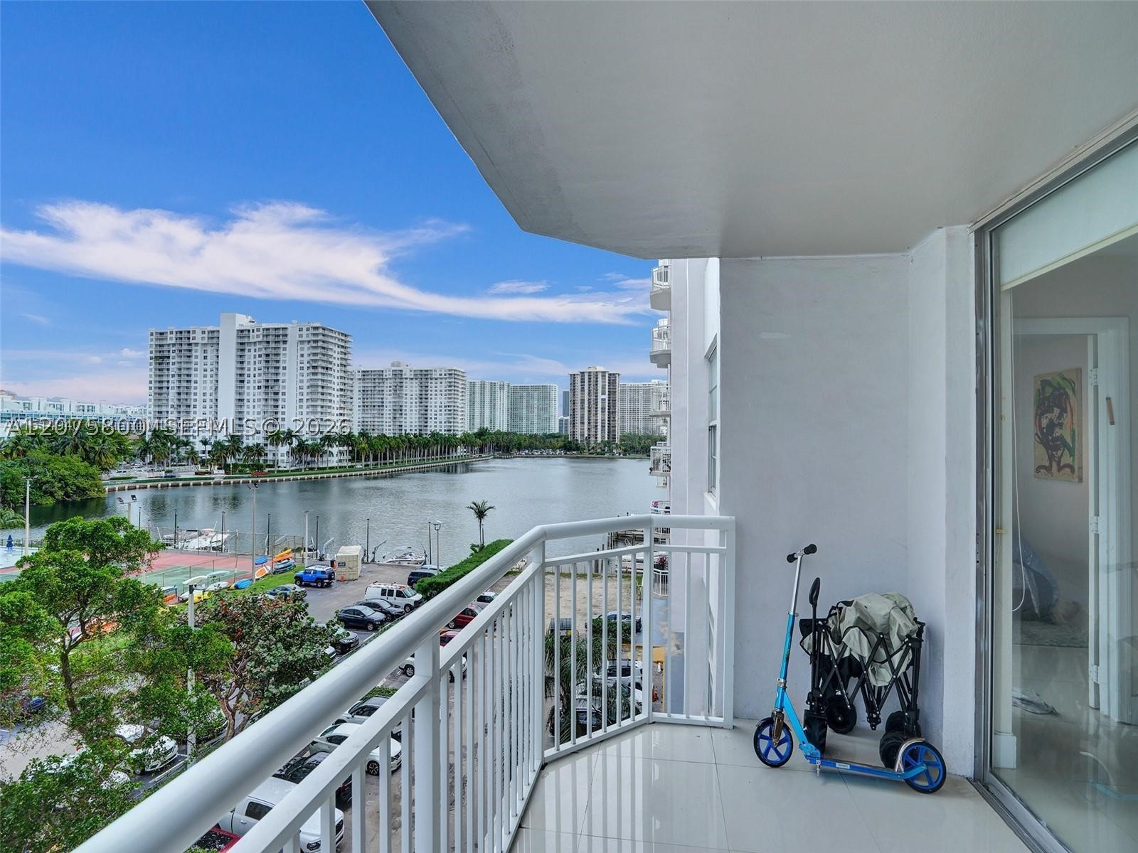 18061 Biscayne Blvd #502