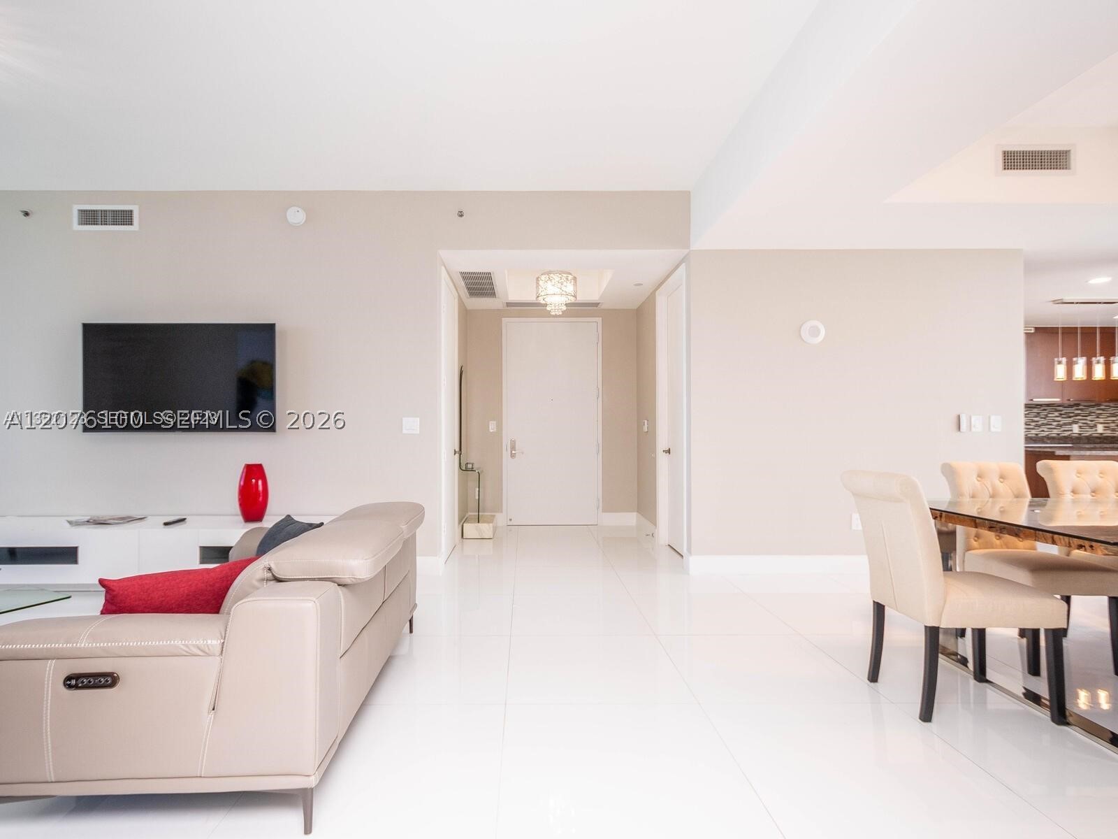 15901 Collins Ave #2504 Sunny Isles Beach, FL 33160