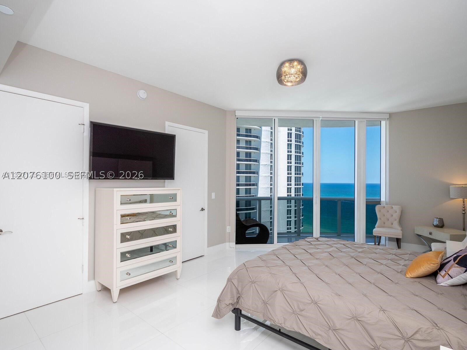 15901 Collins Ave #2504 Sunny Isles Beach, FL 33160