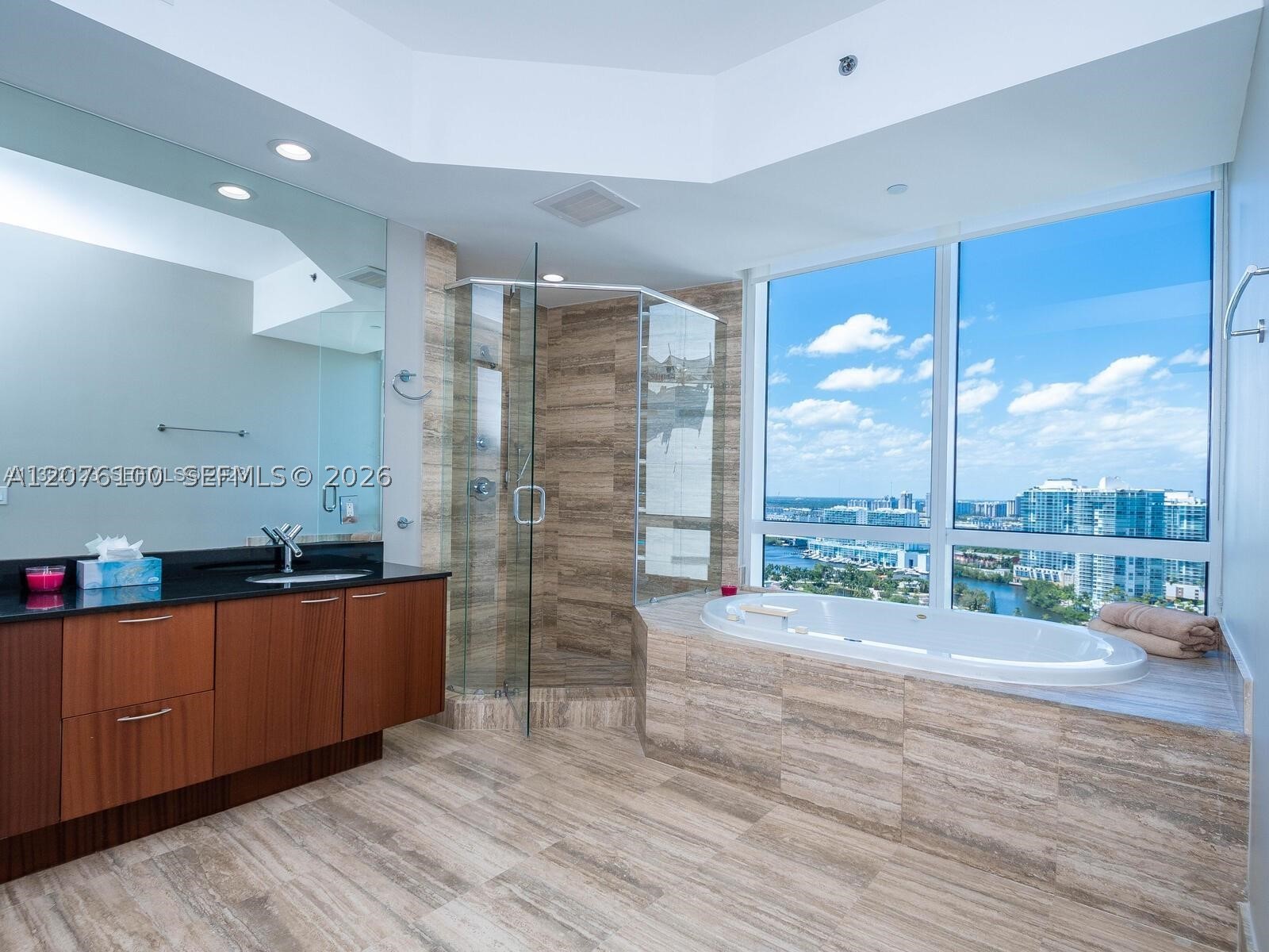 15901 Collins Ave #2504 Sunny Isles Beach, FL 33160