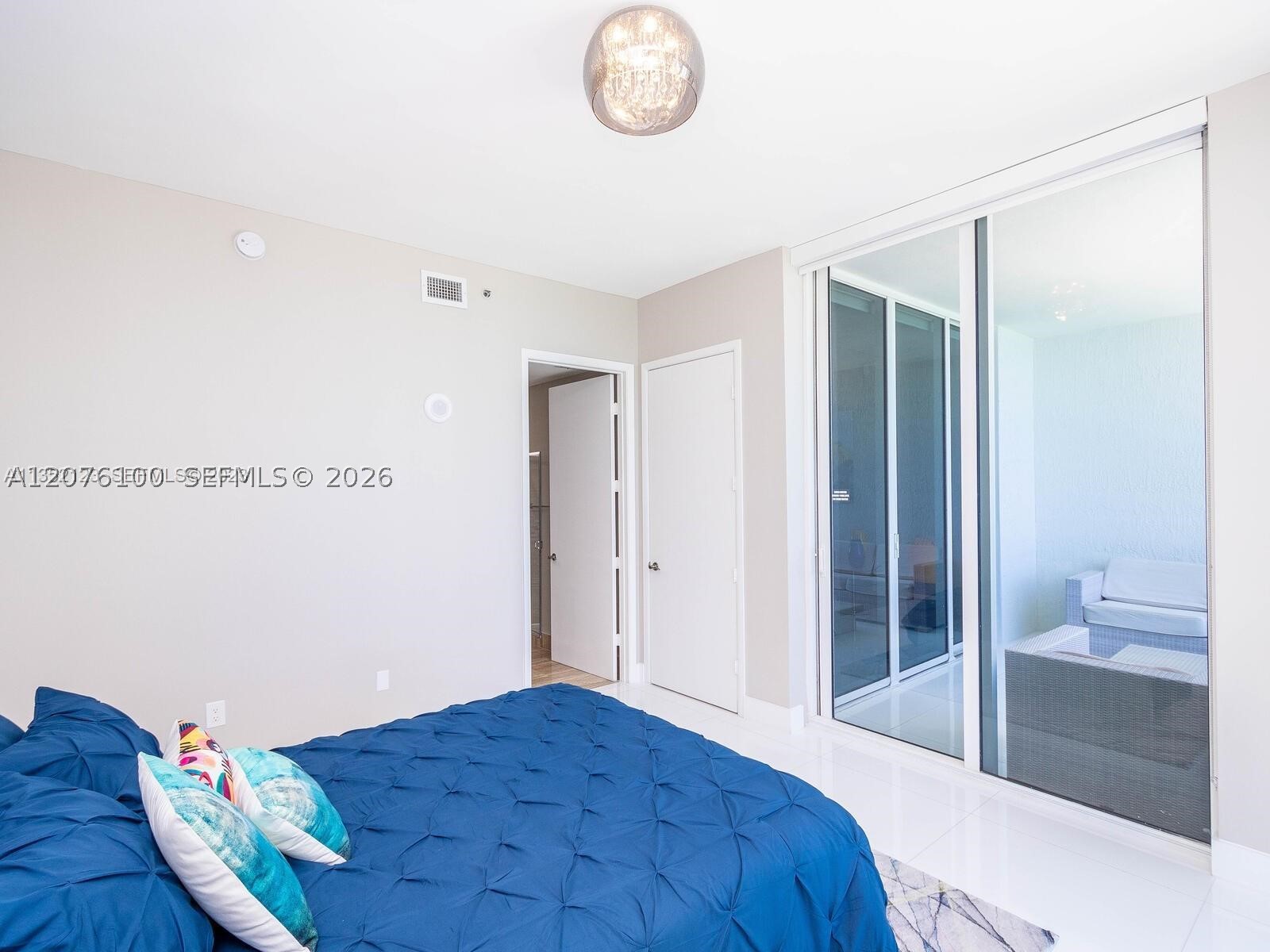 15901 Collins Ave #2504 Sunny Isles Beach, FL 33160