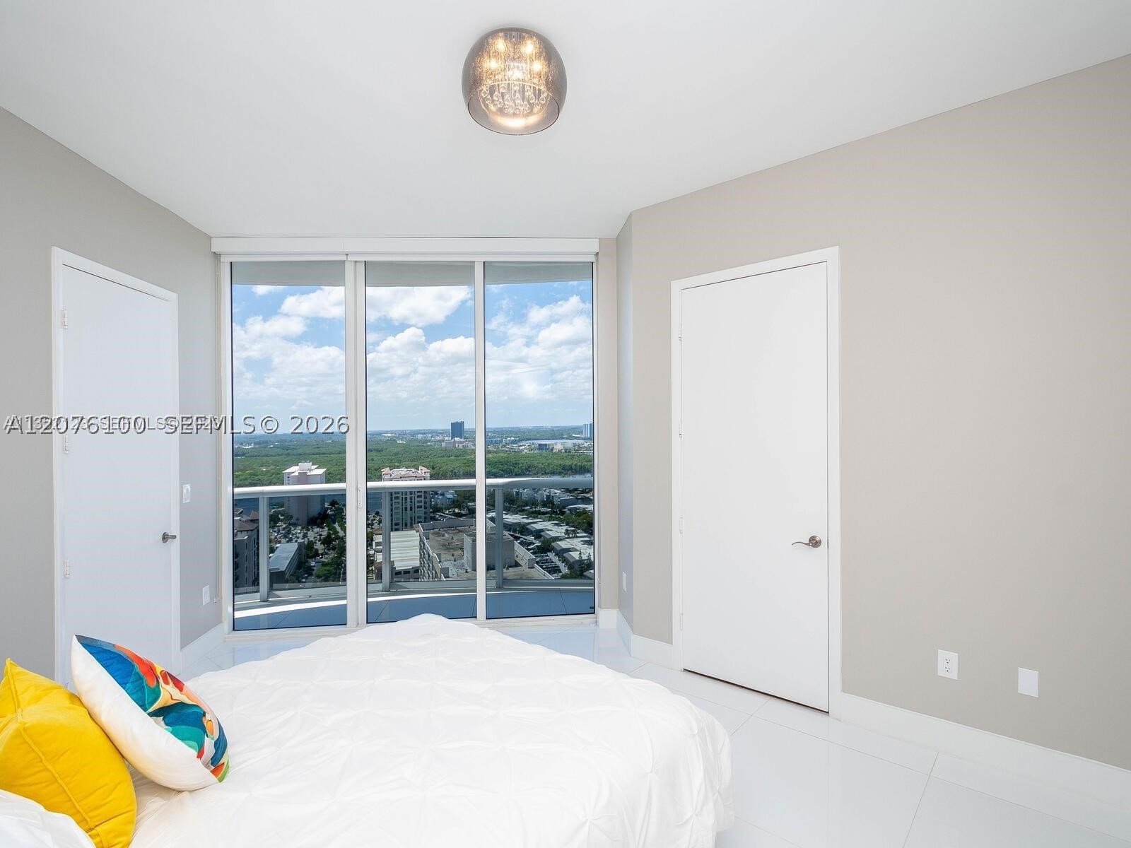 15901 Collins Ave #2504 Sunny Isles Beach, FL 33160