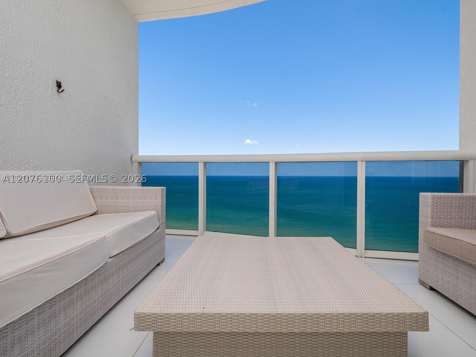 15901 Collins Ave #2504 Sunny Isles Beach, FL 33160