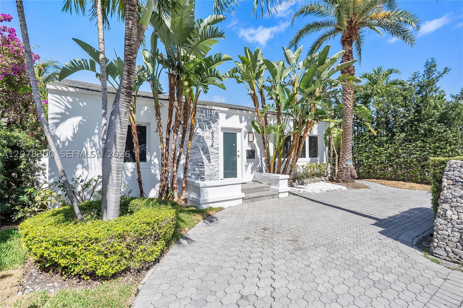 8934 Harding Ave #N/A