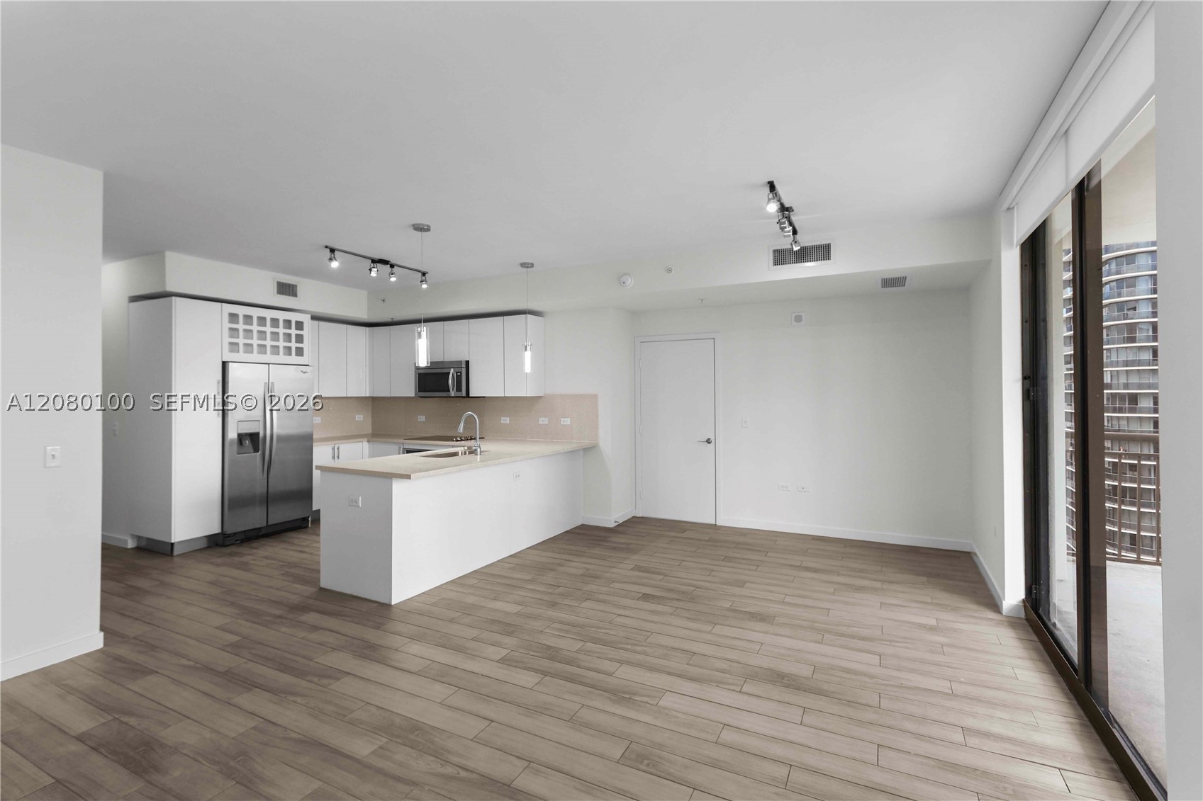 image Nine at Mary Brickell Village14