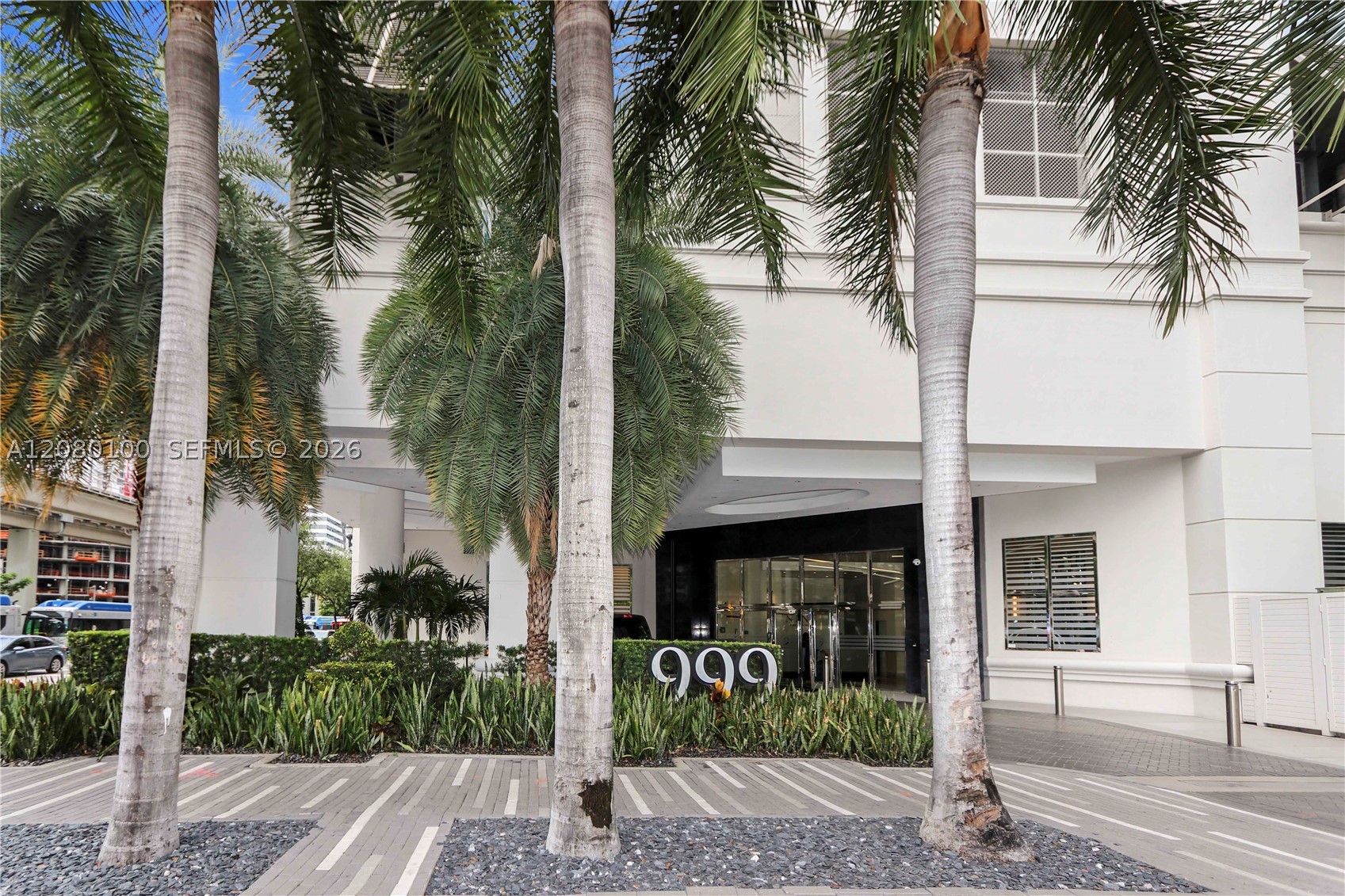 image Nine at Mary Brickell Village20