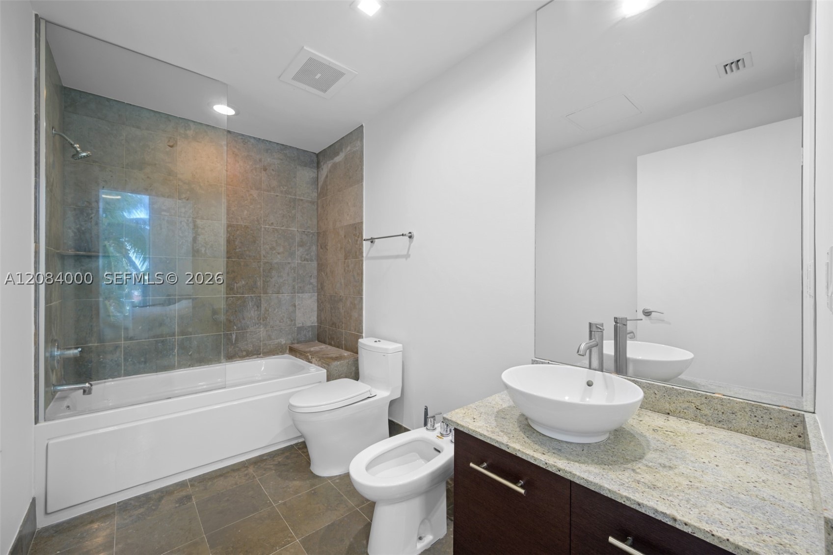 image Uptown Marina Lofts10