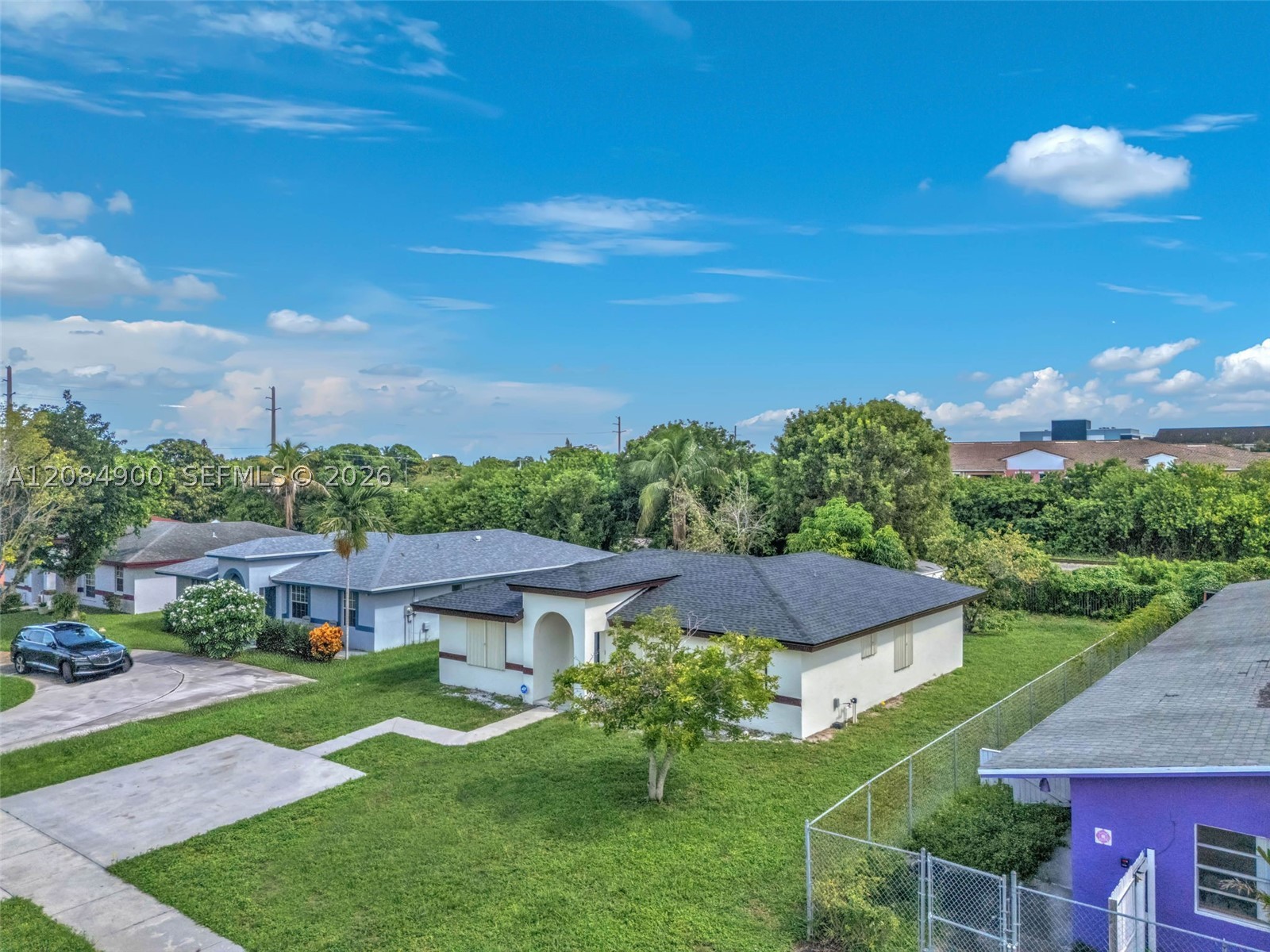 370 NW 14th St