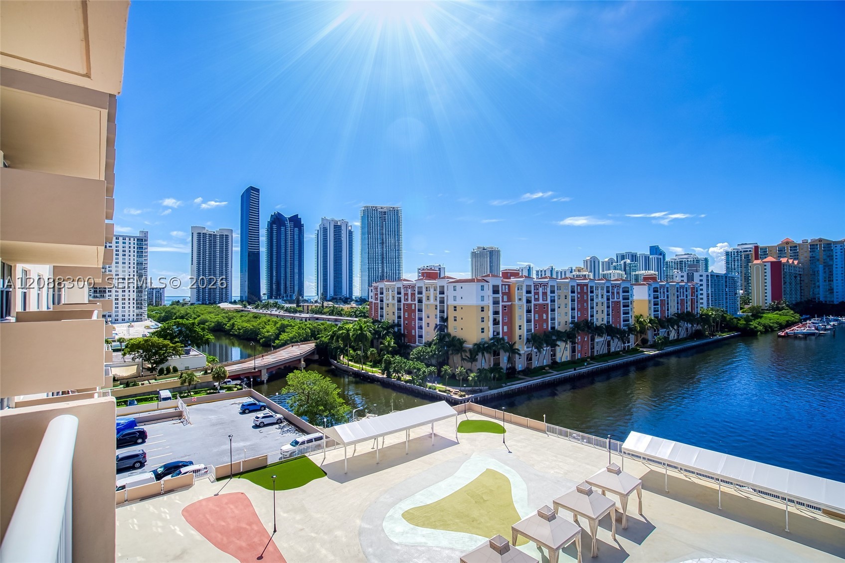 image Winston Towers 10036