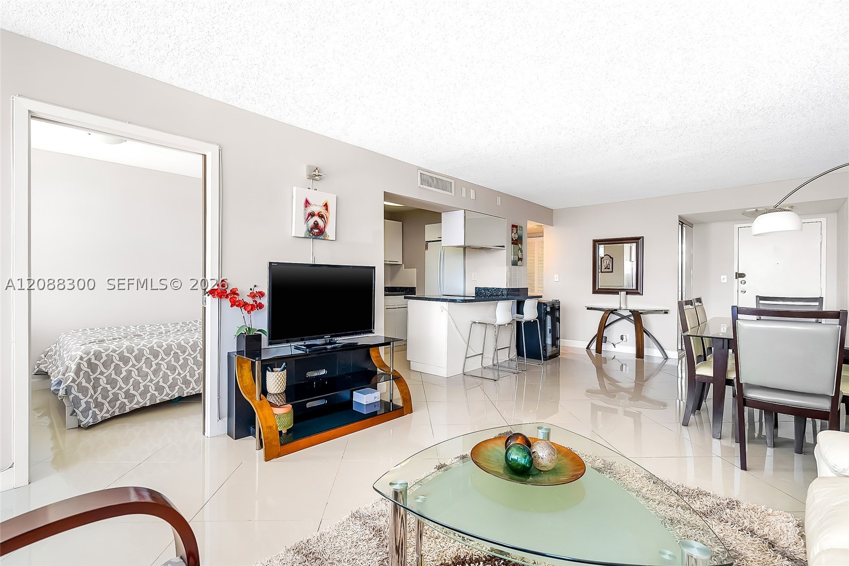 image Winston Towers 1006