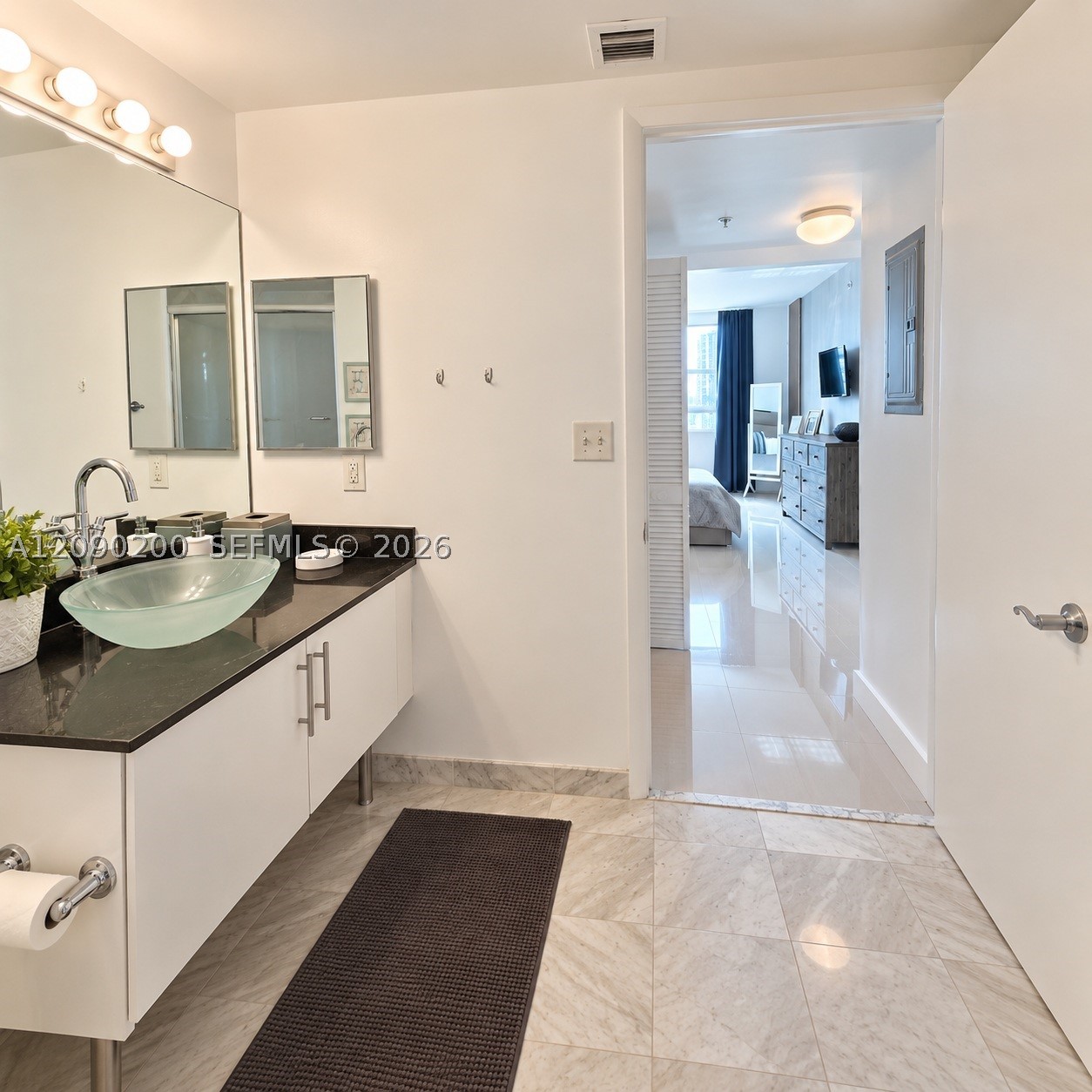image Brickell on the River North20