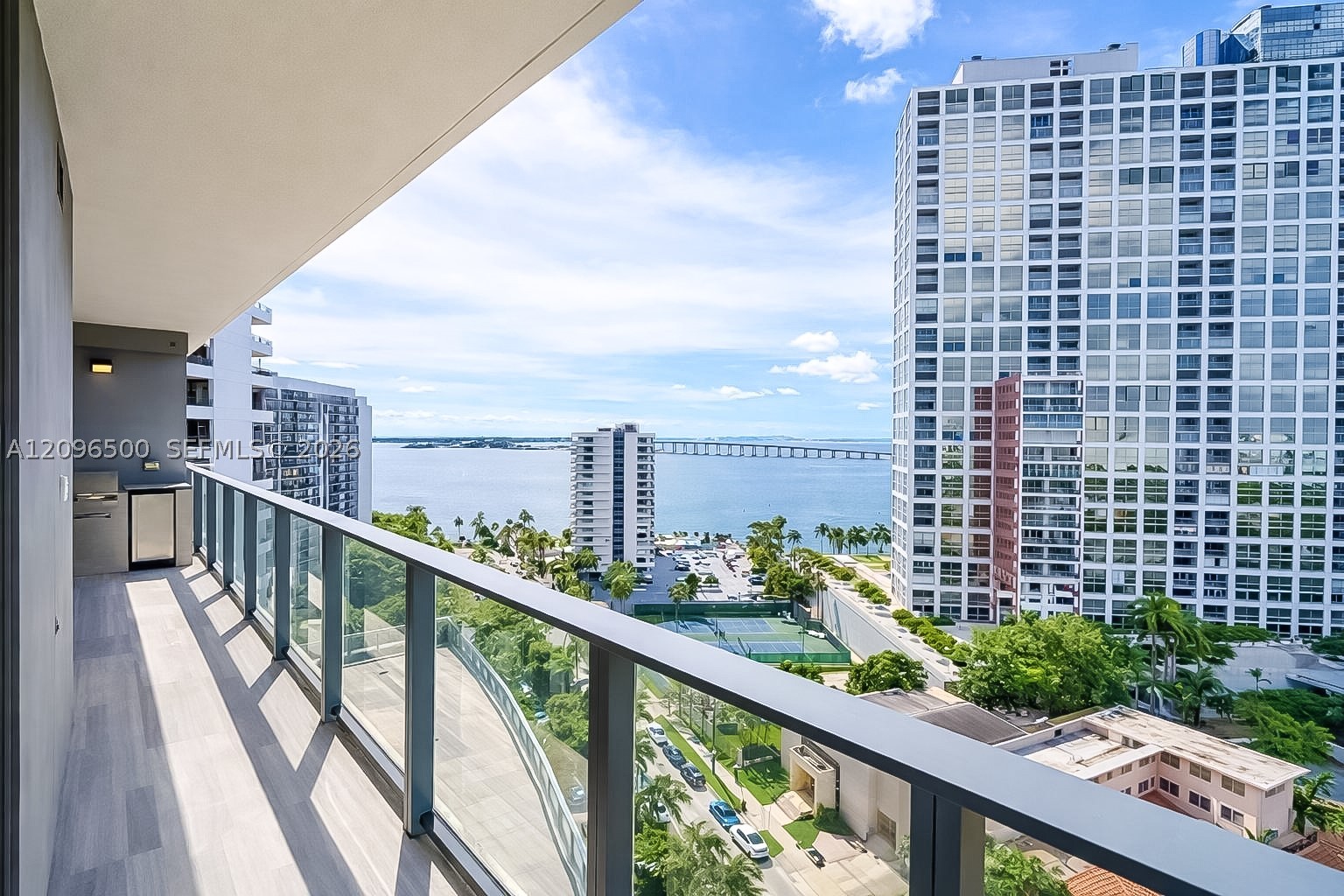 1451 Brickell Ave #1404