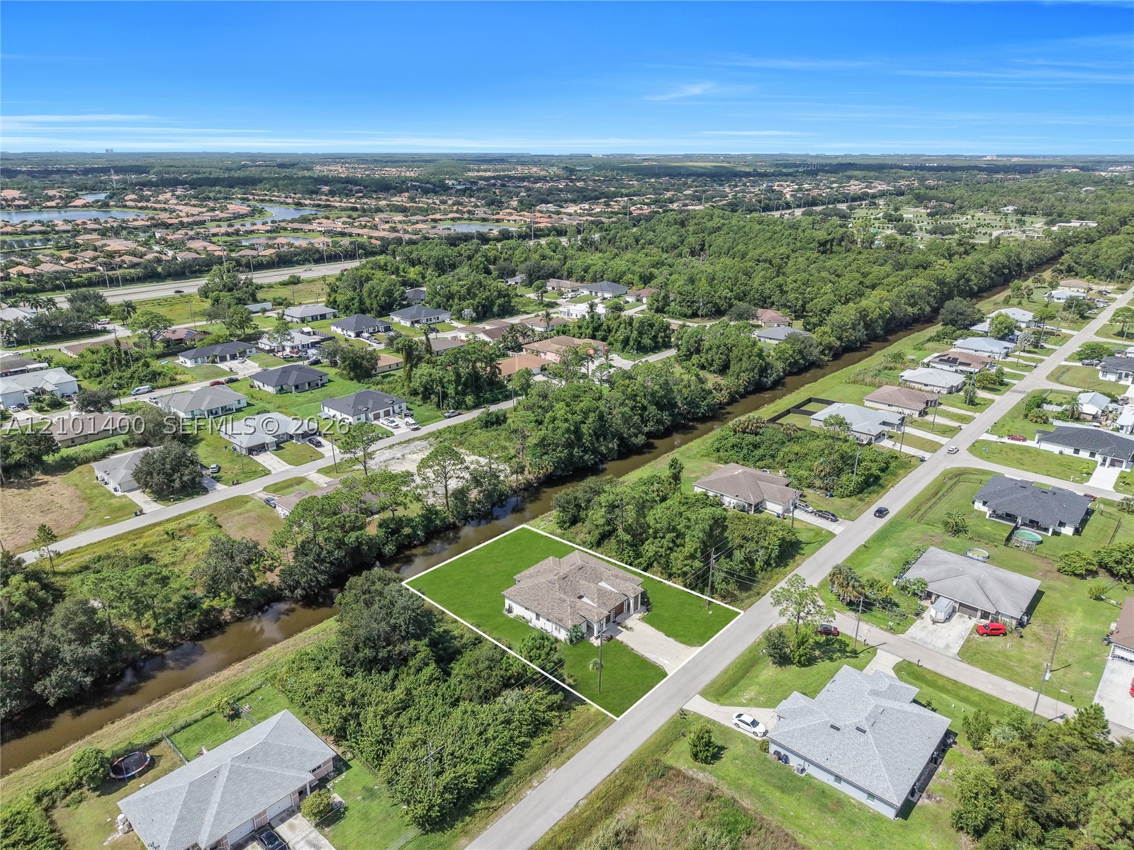 4869 28th St Sw Lehigh Acres, FL 33973
