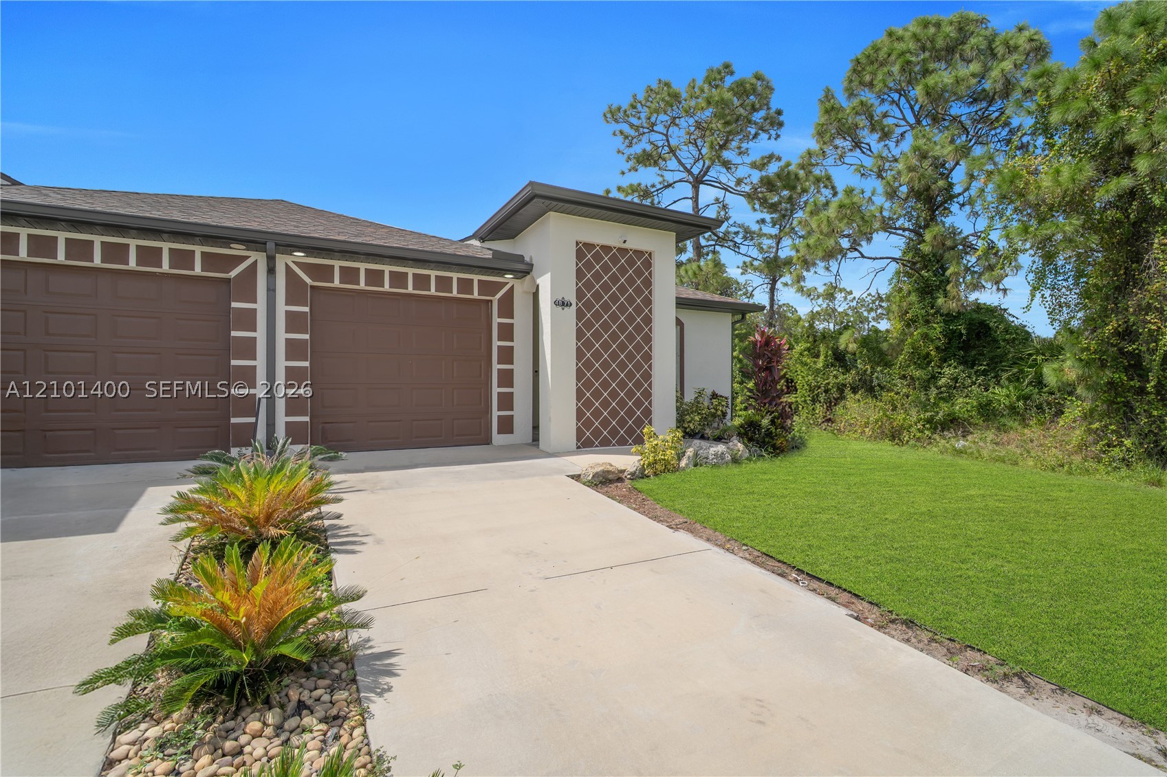 4869 28th St Sw Lehigh Acres, FL 33973