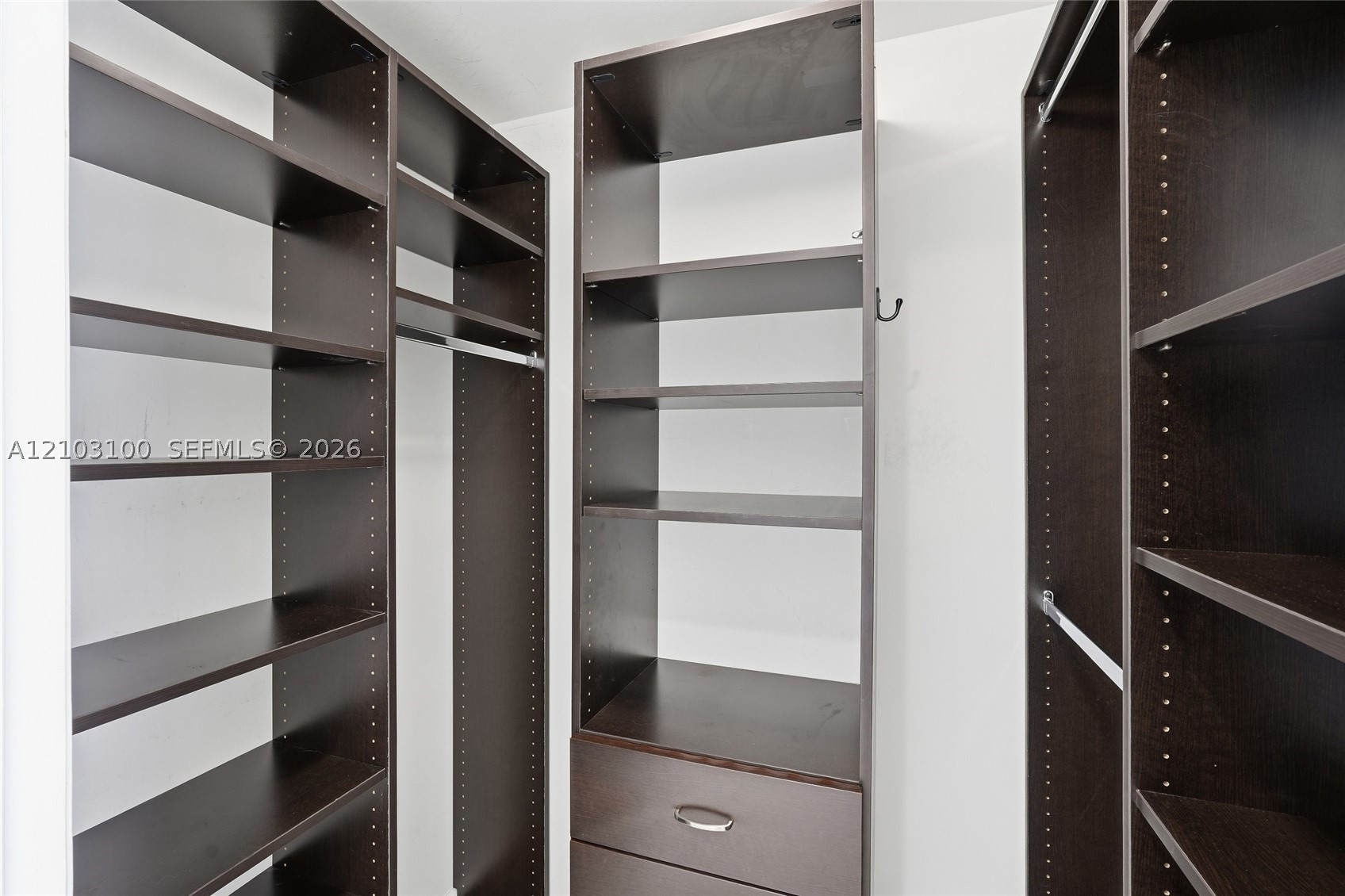 image Icon Brickell II15