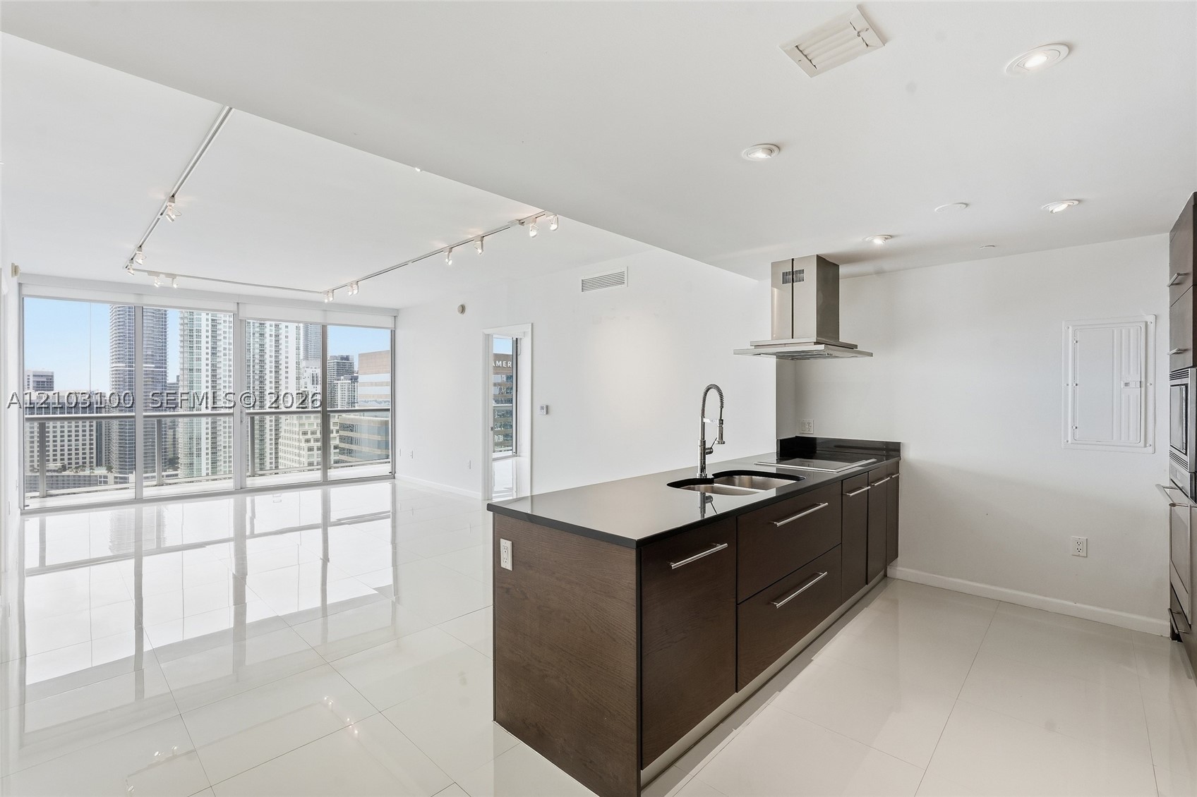 image Icon Brickell II3