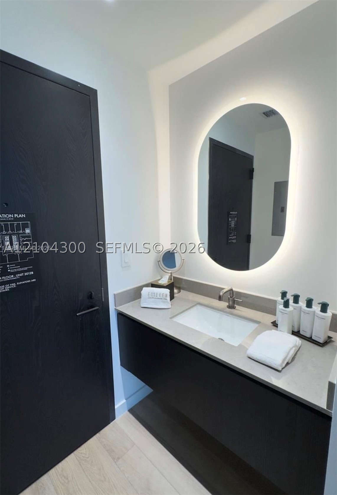 image E11EVEN Hotel & Residences2