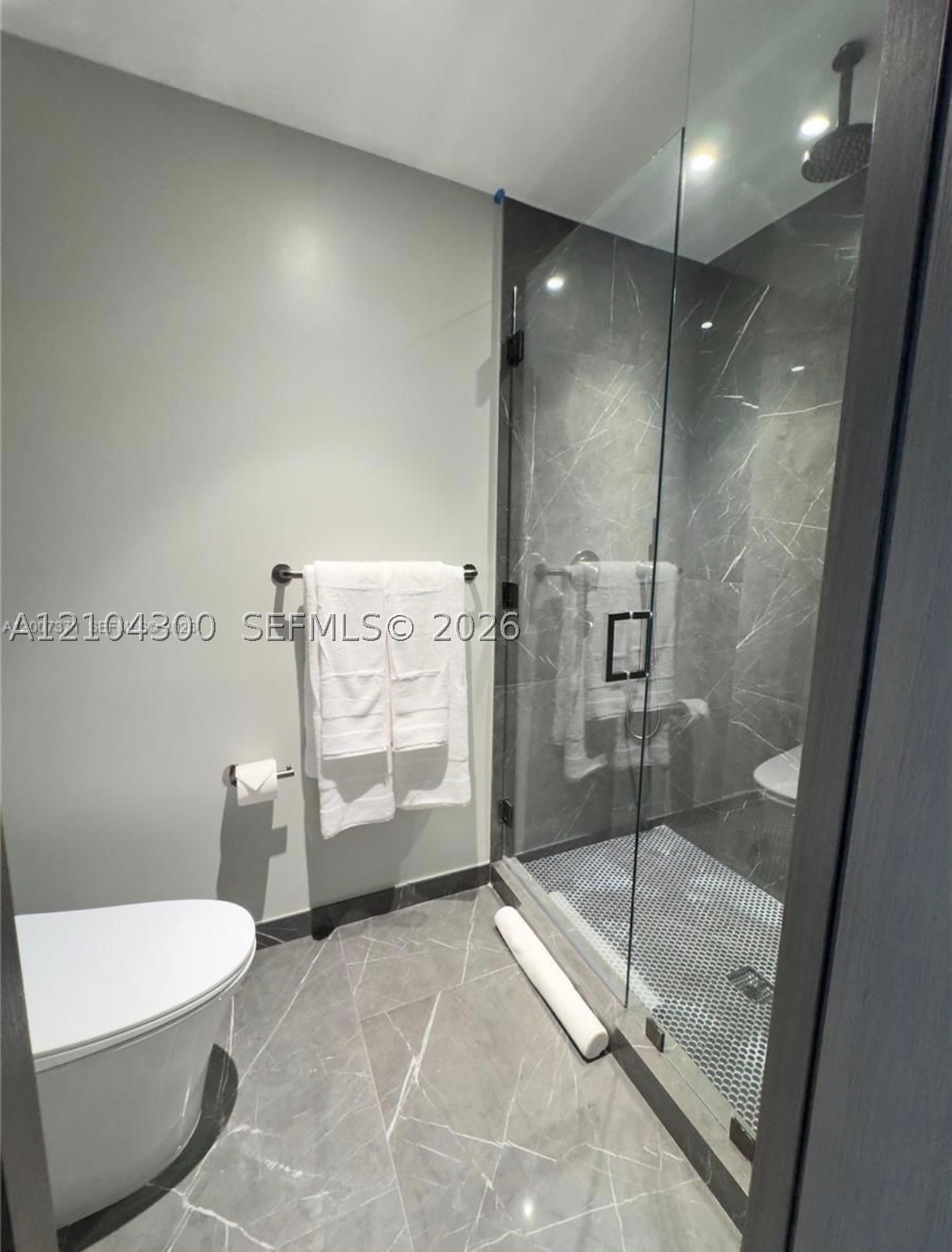 image E11EVEN Hotel & Residences6