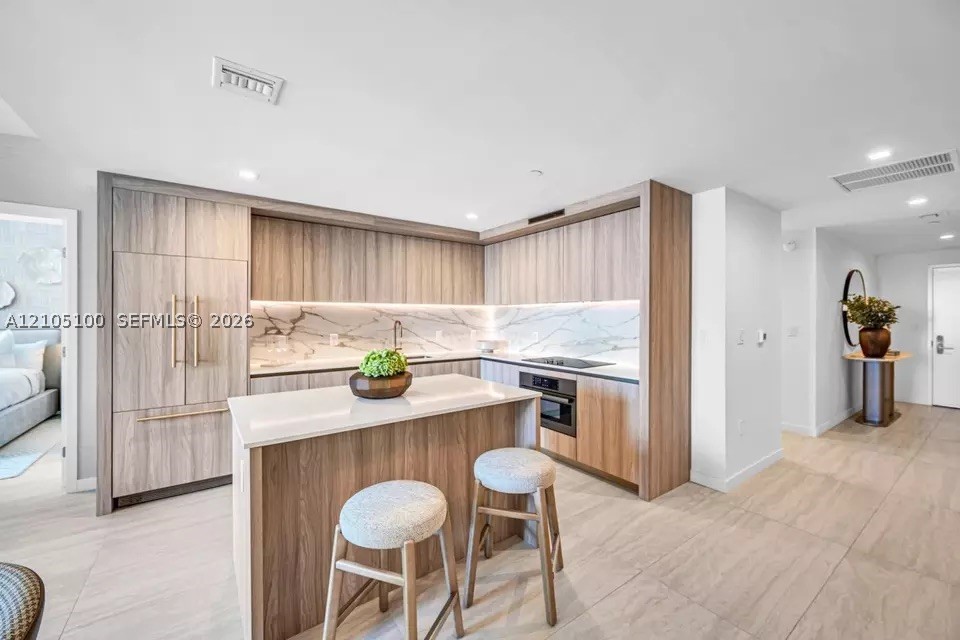 77 SE 5th St #2011 Miami, FL 33131