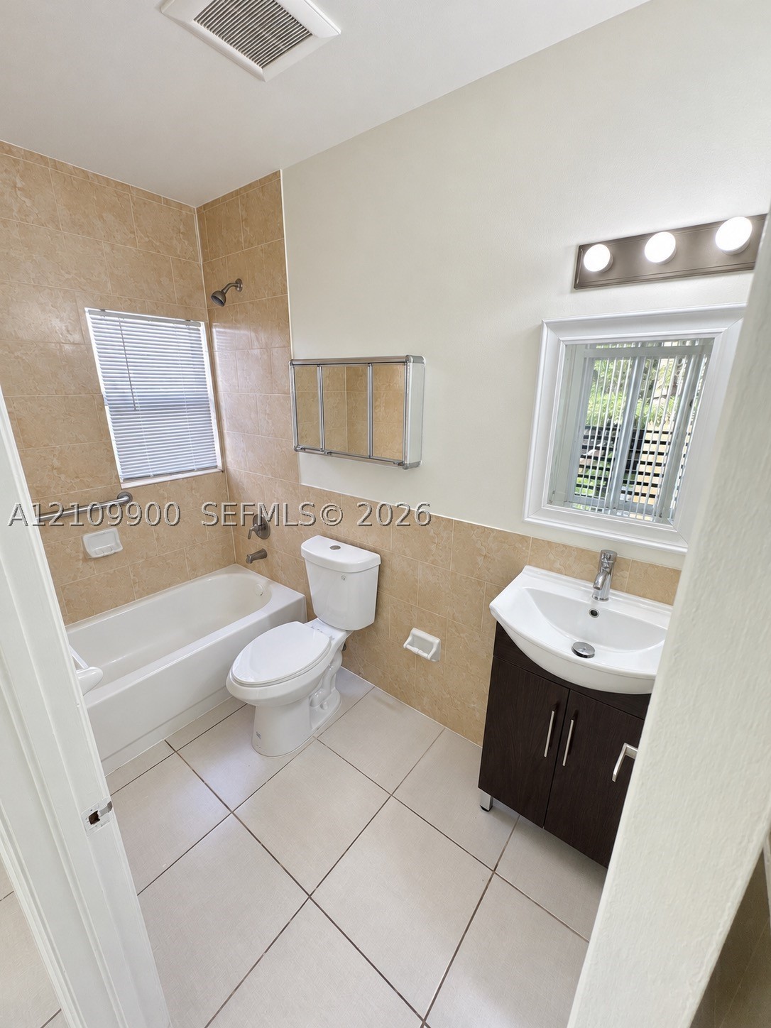 135 SW 6th Ave #207 Miami, FL 33130