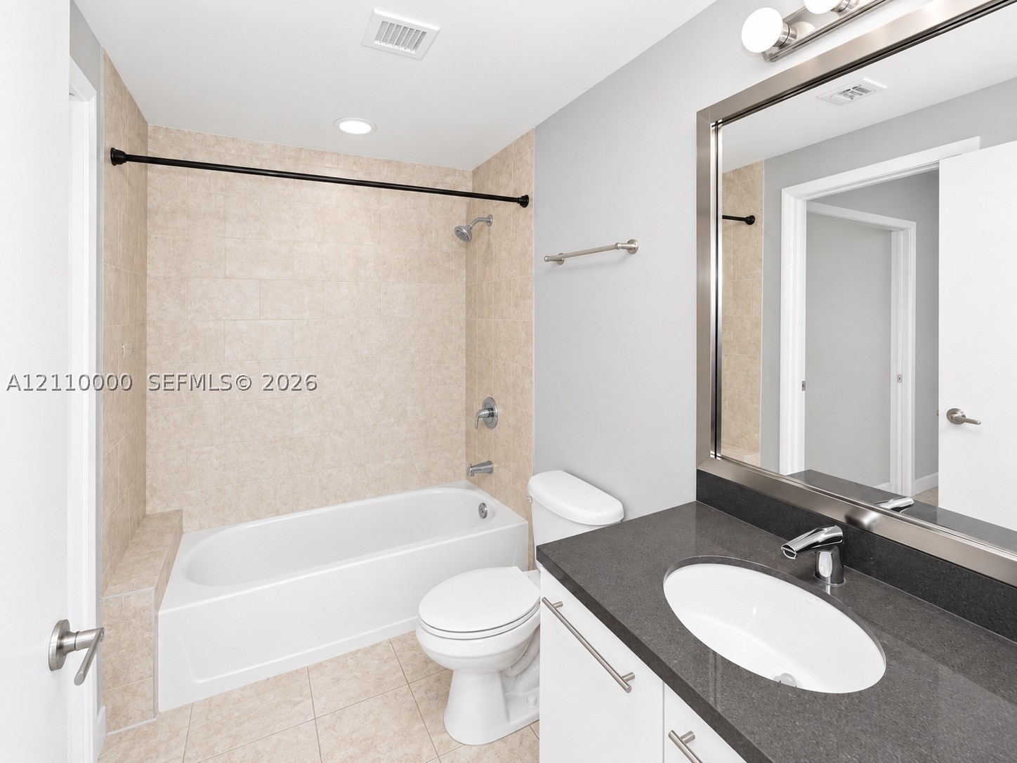 90 SW 3rd St #3212 Miami, FL 33130