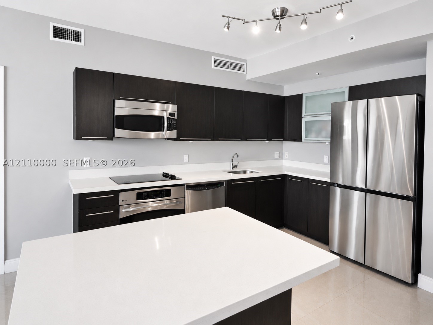 90 SW 3rd St #3212 Miami, FL 33130