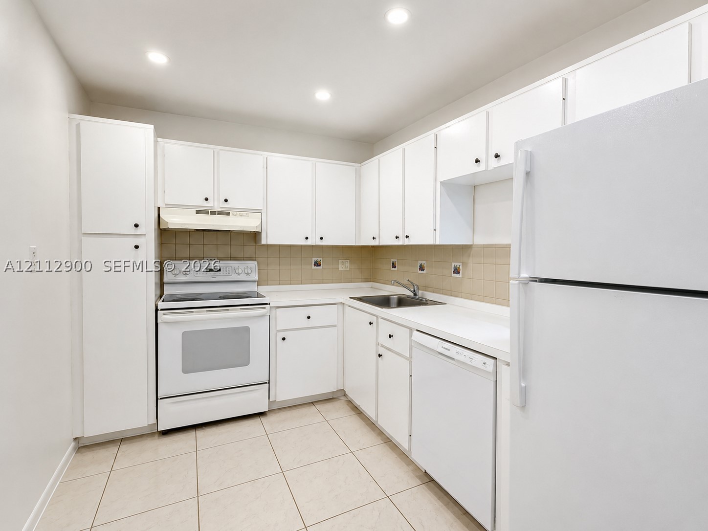 4384 NW 9th Ave #18-2A