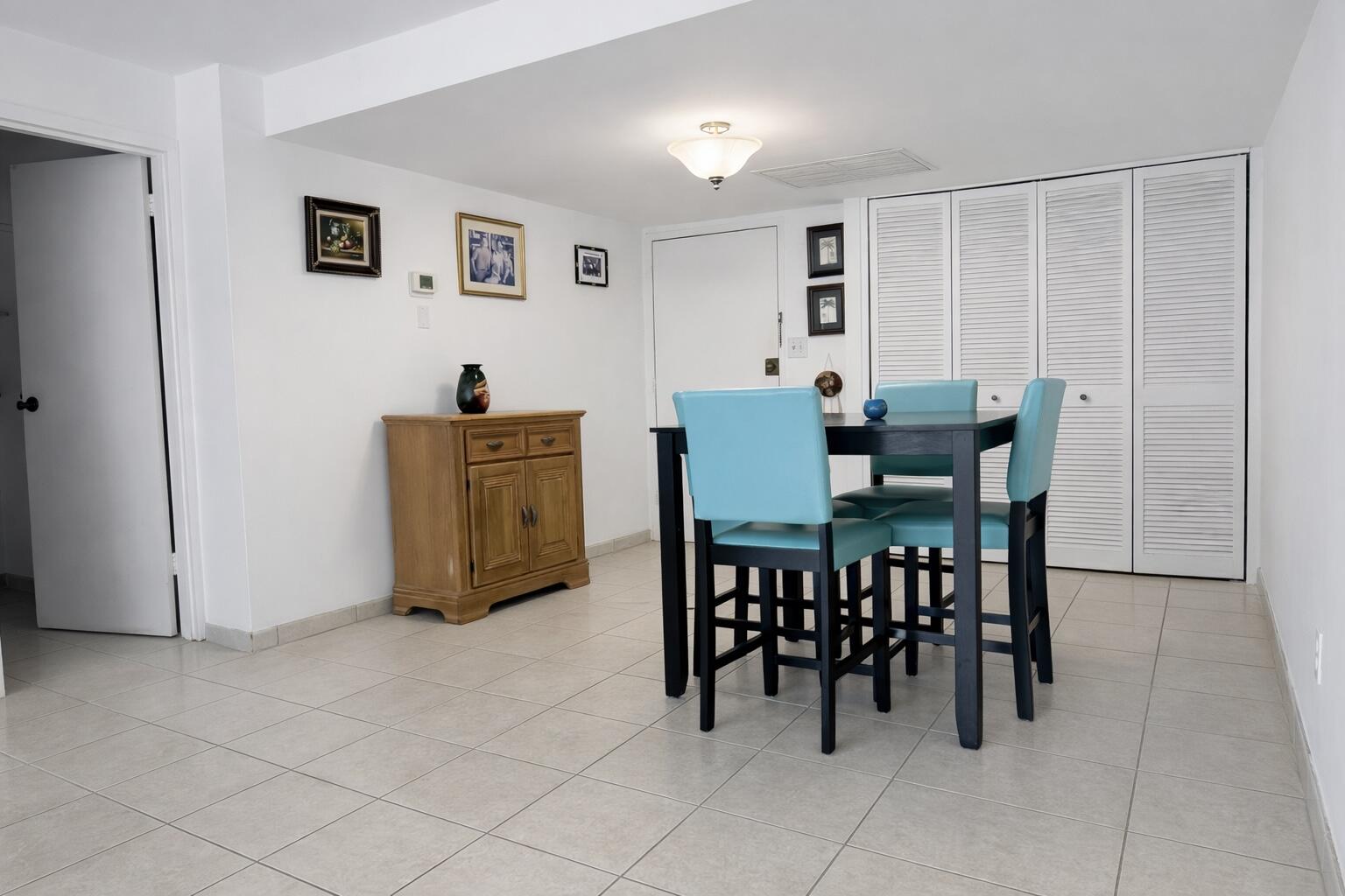 5401 Collins #1516 Miami Beach, FL 33140