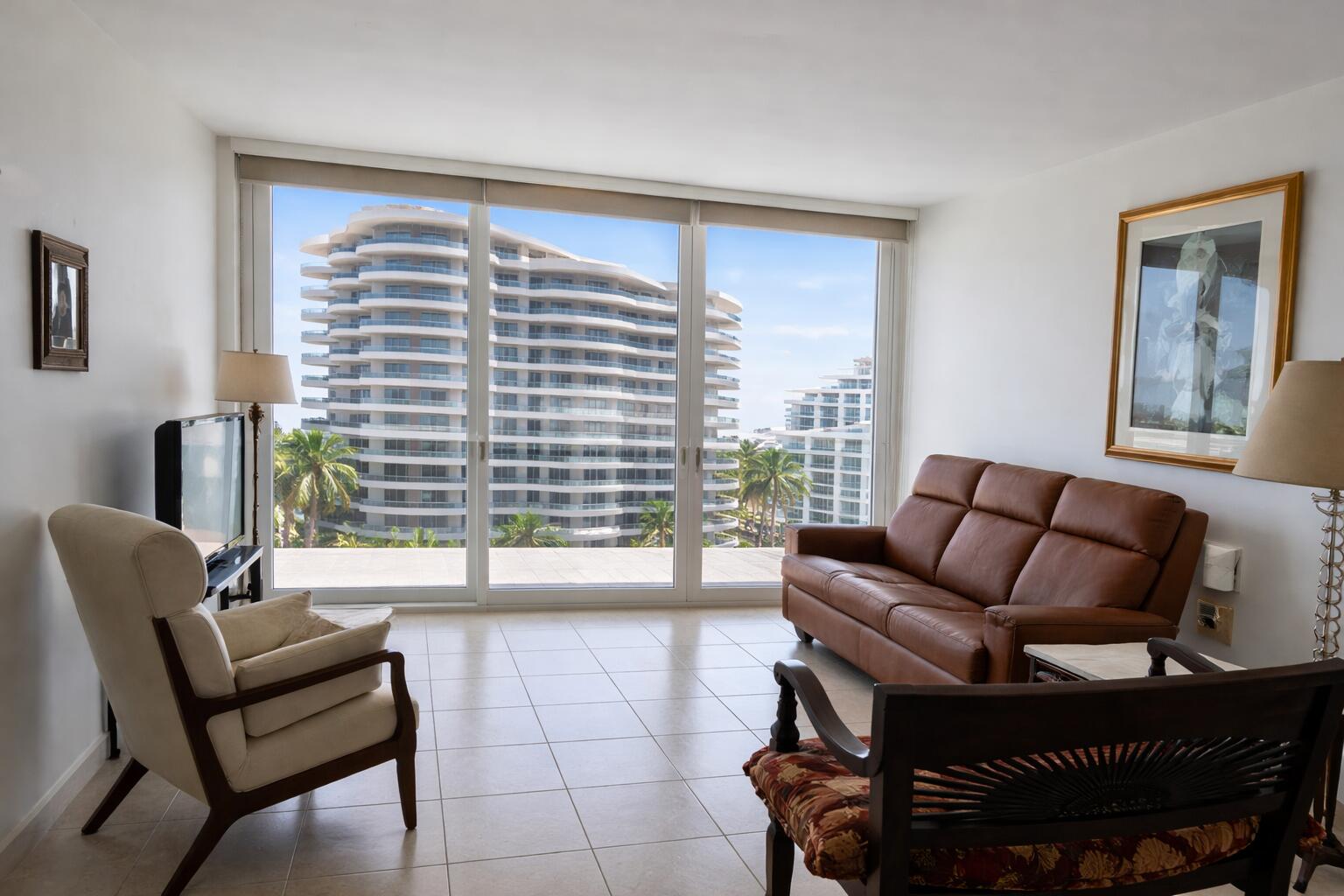 5401 Collins #1516 Miami Beach, FL 33140