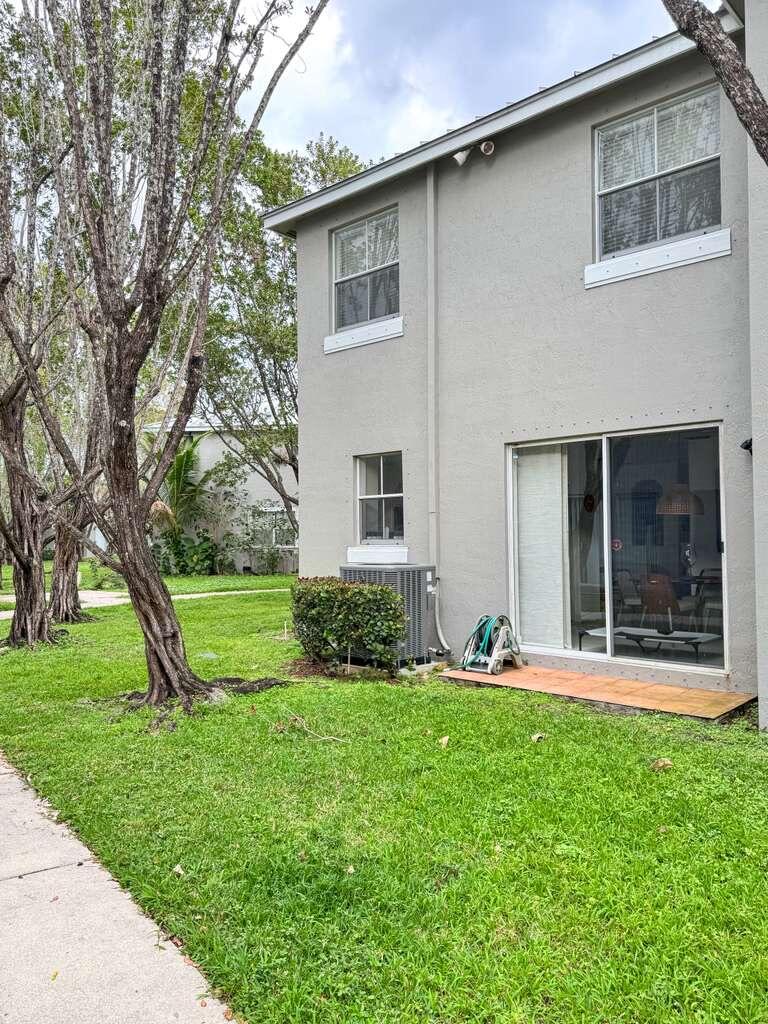 2309 Shoma Royal Palm Beach, FL 33414