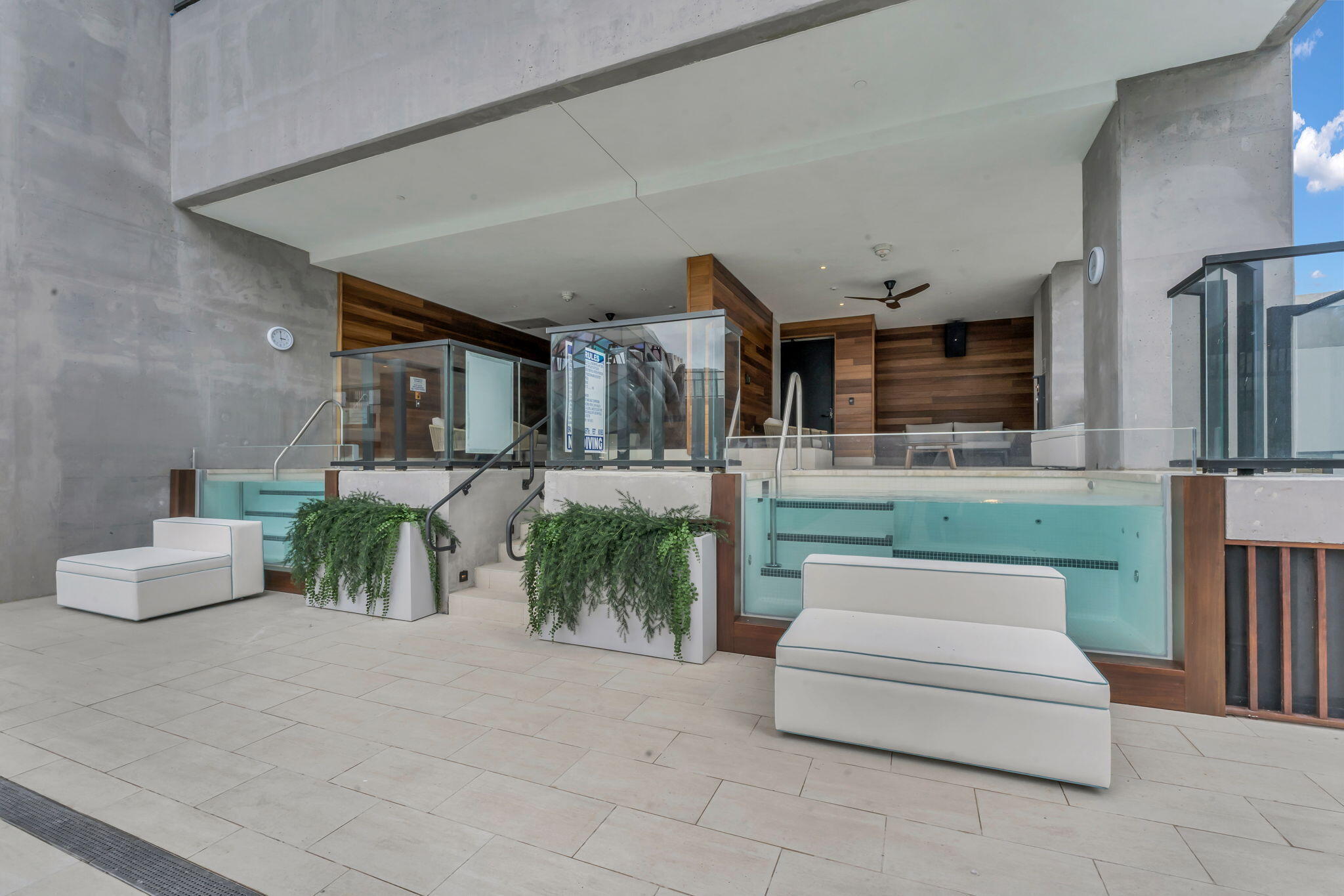 20 NE 11th Miami, FL 33132