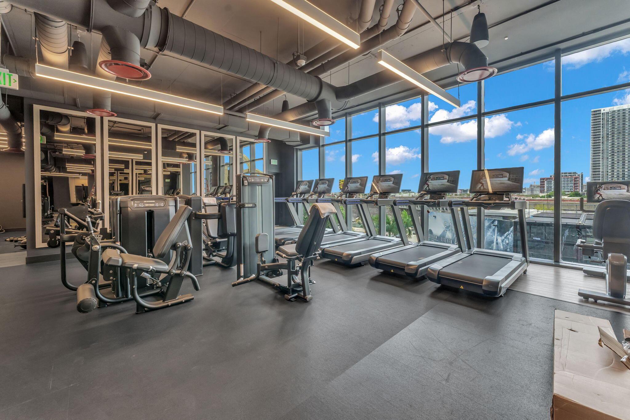 20 NE 11th Miami, FL 33132