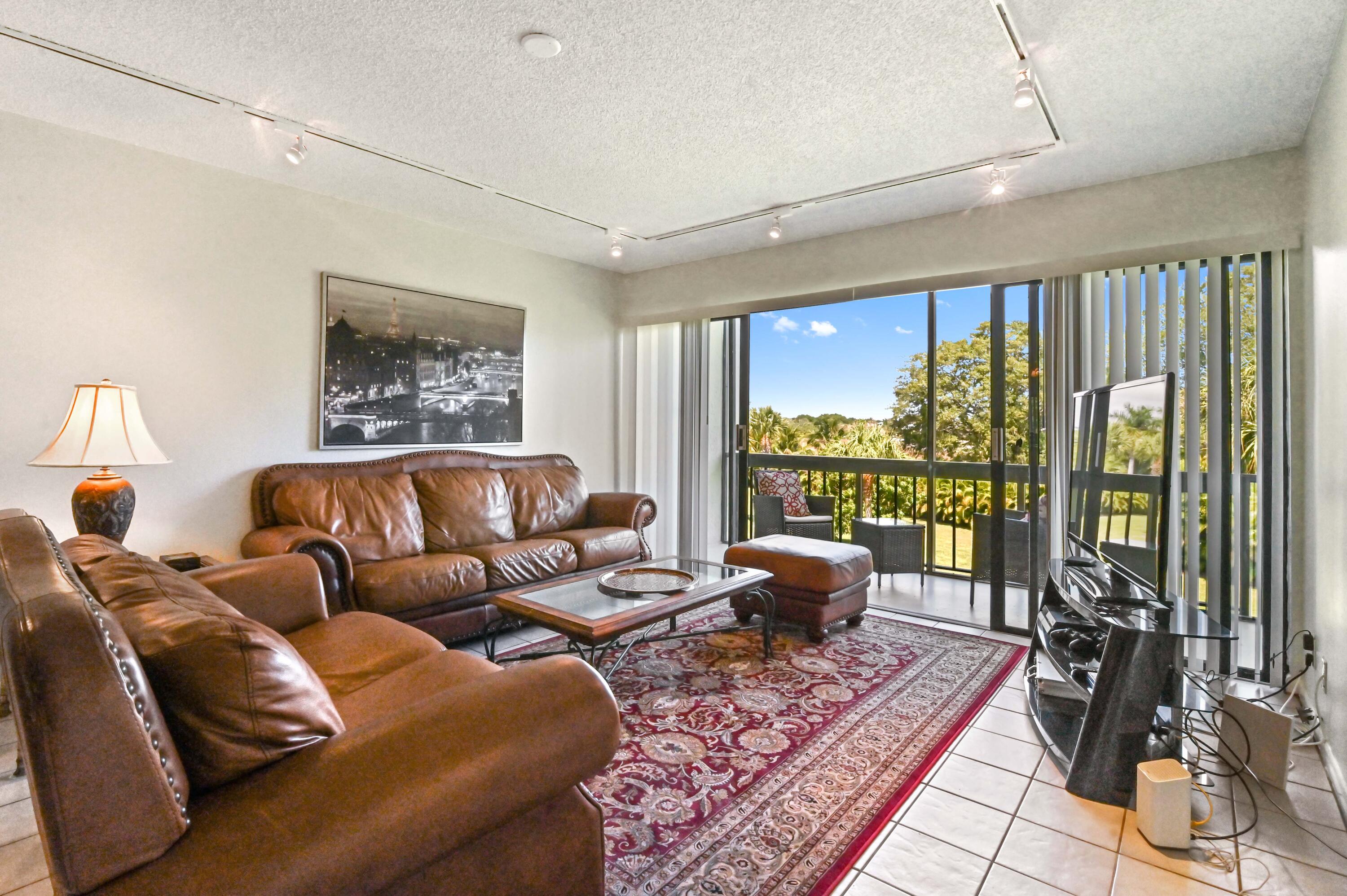 2500 Presidential #302