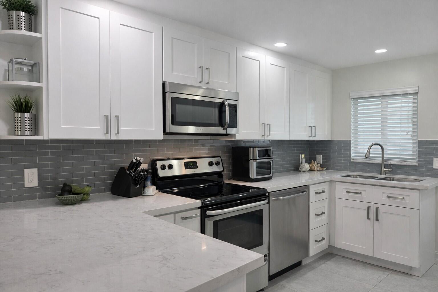 3910 NE 26th Lighthouse Point, FL 33064