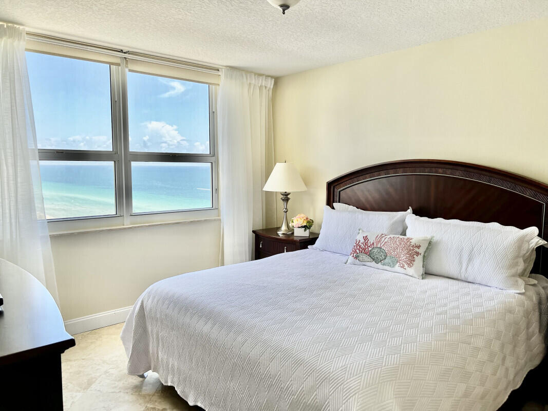 image 2080 Ocean Drive1