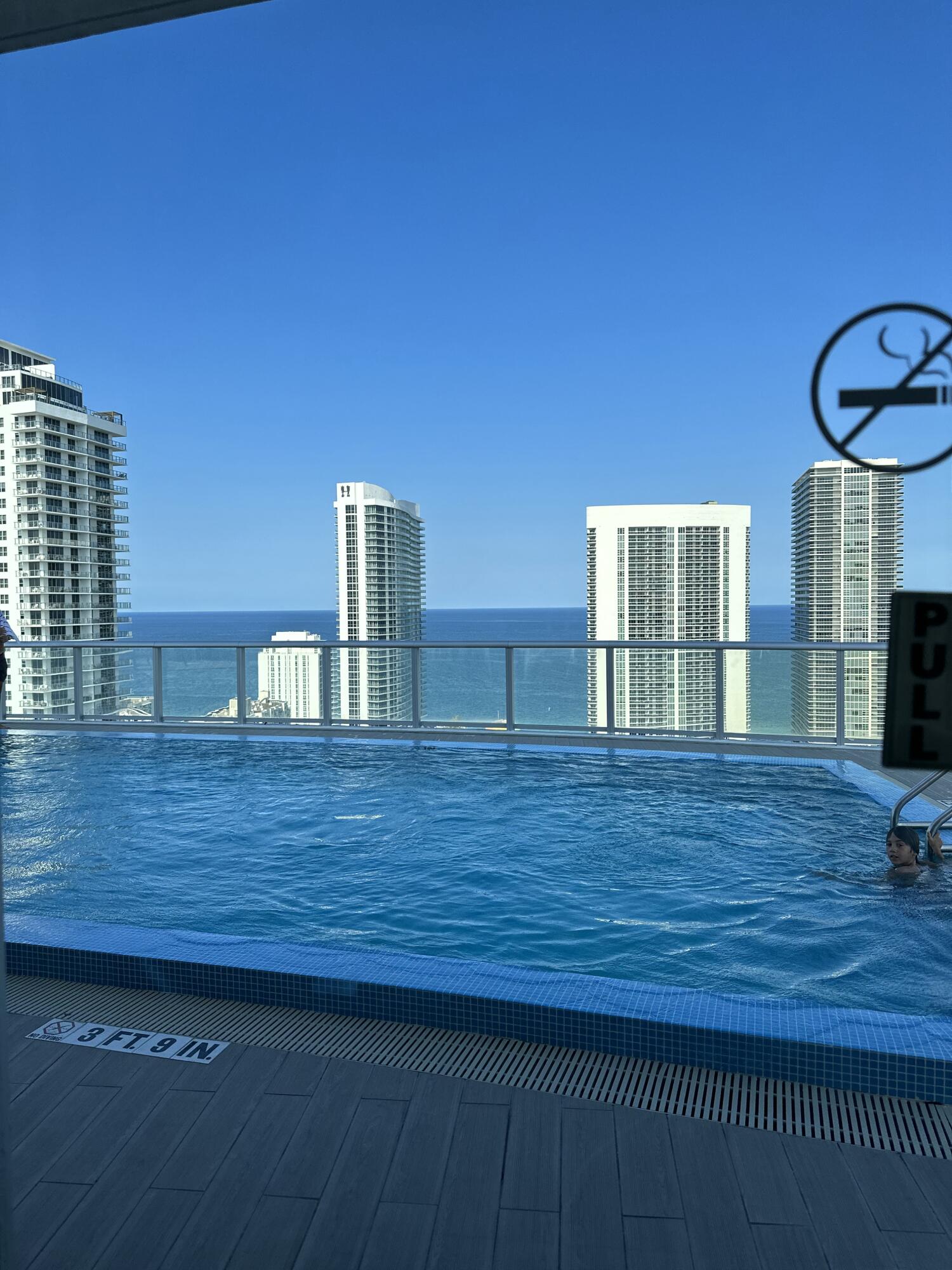 image Beachwalk Condominium9