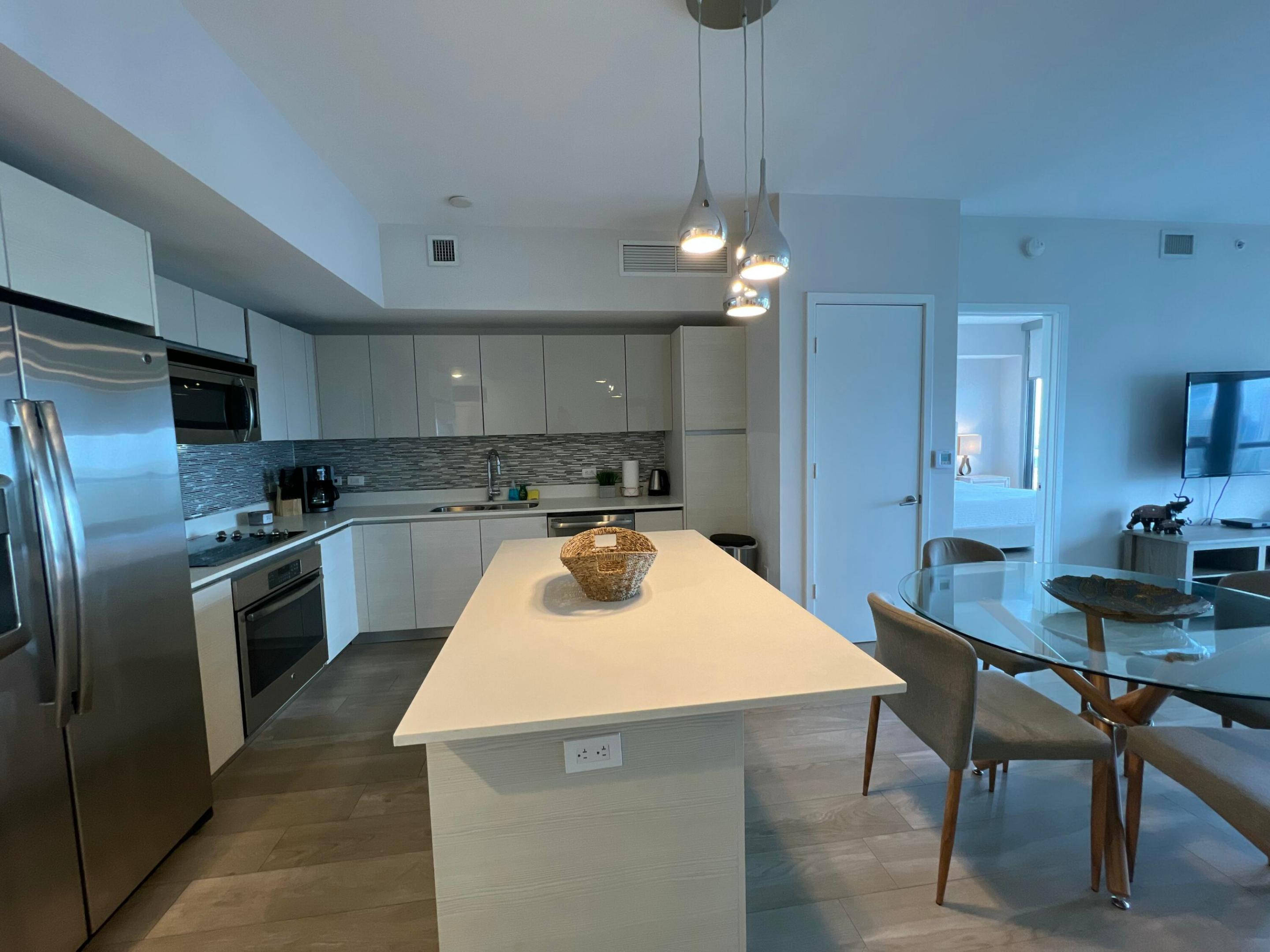 image Beachwalk Condominium7
