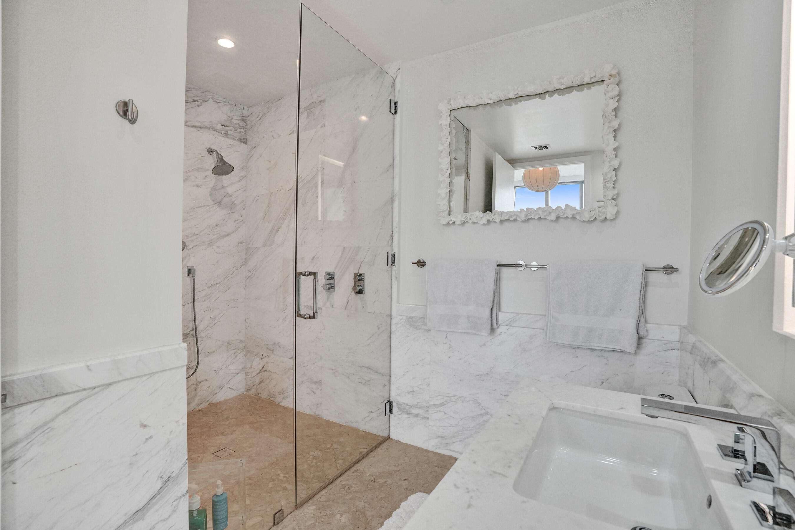 2831 S Bayshore #2204 Miami, FL 33133