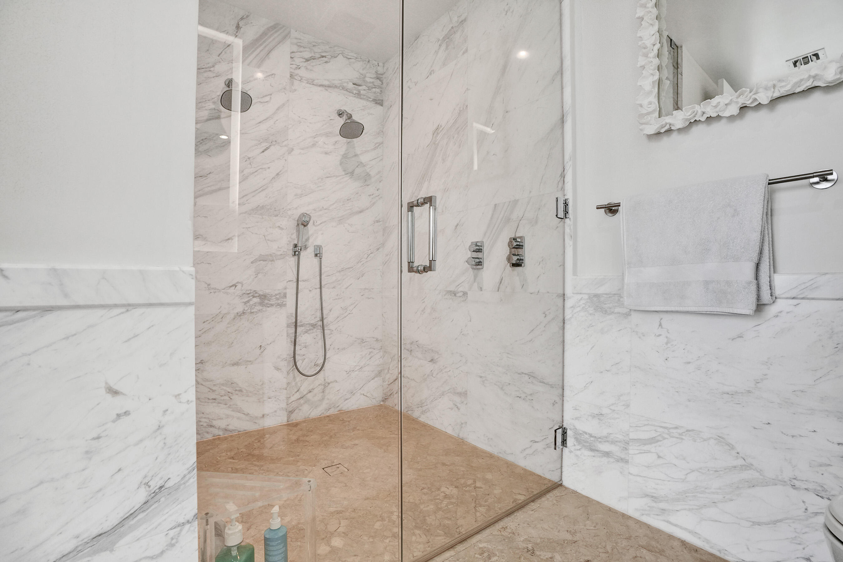 2831 S Bayshore #2204 Miami, FL 33133