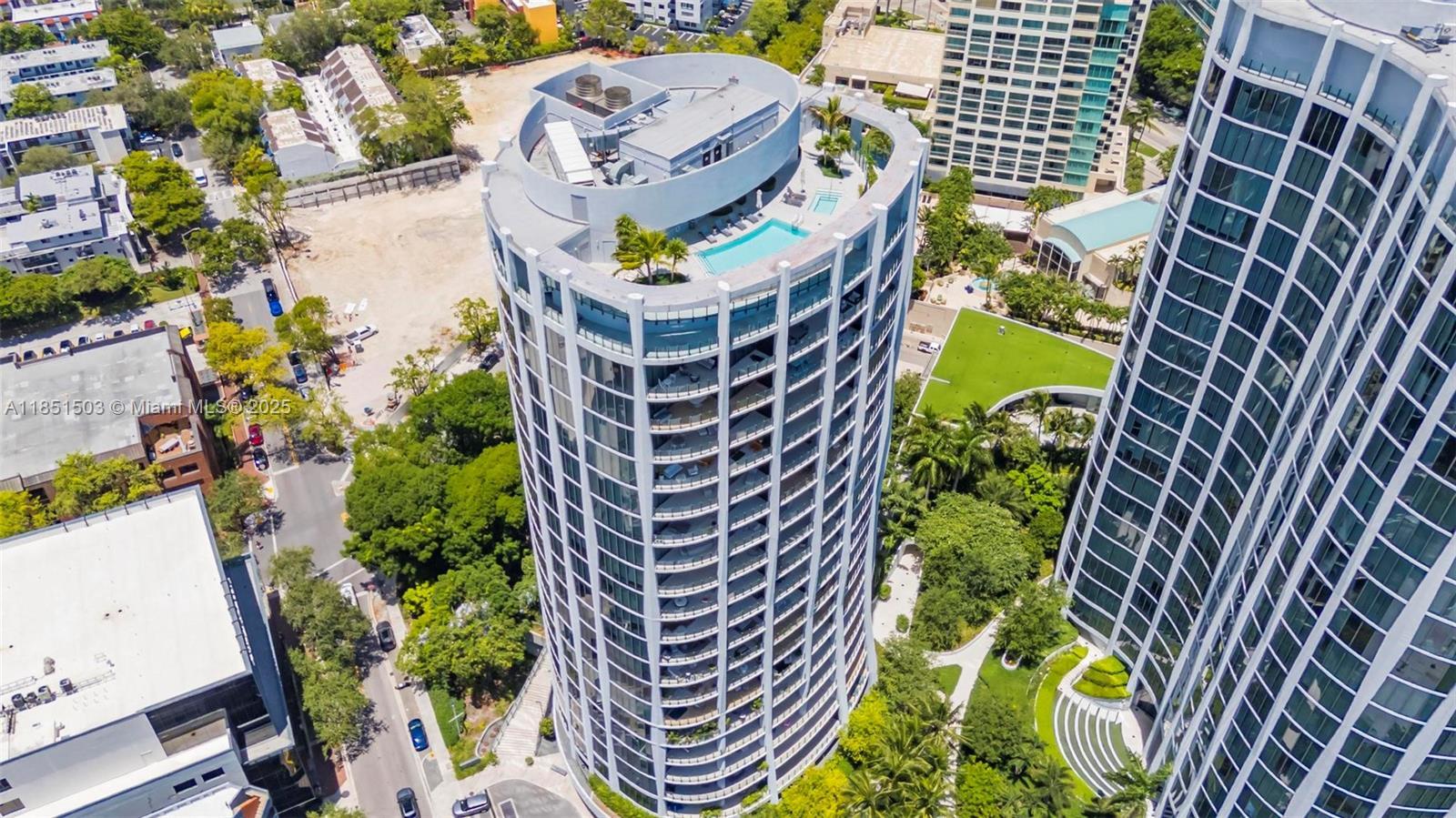 2831 S Bayshore #2204 Miami, FL 33133